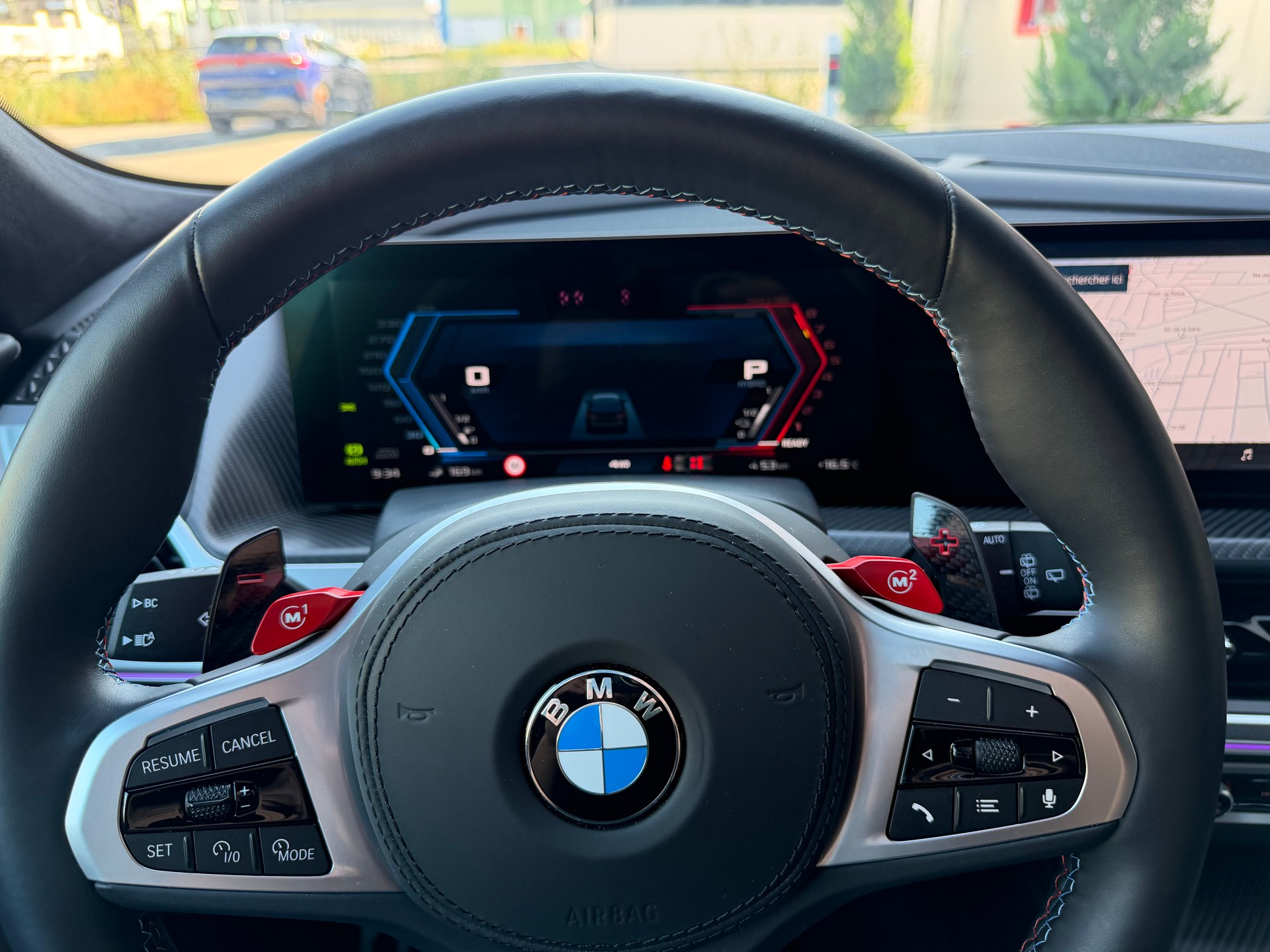 BMW XM xDrive 50e PHEV Steptronic-image-18
