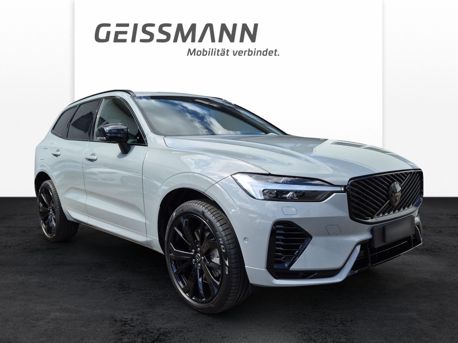 VOLVO XC60 2.0 T6 TE Black Edition eAWD-image-1