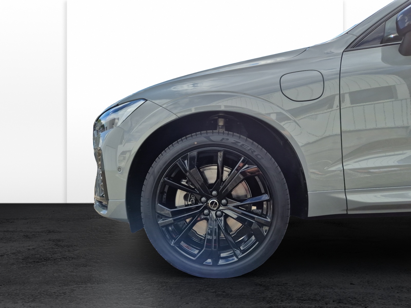 VOLVO XC60 2.0 T6 TE Black Edition eAWD-image-19