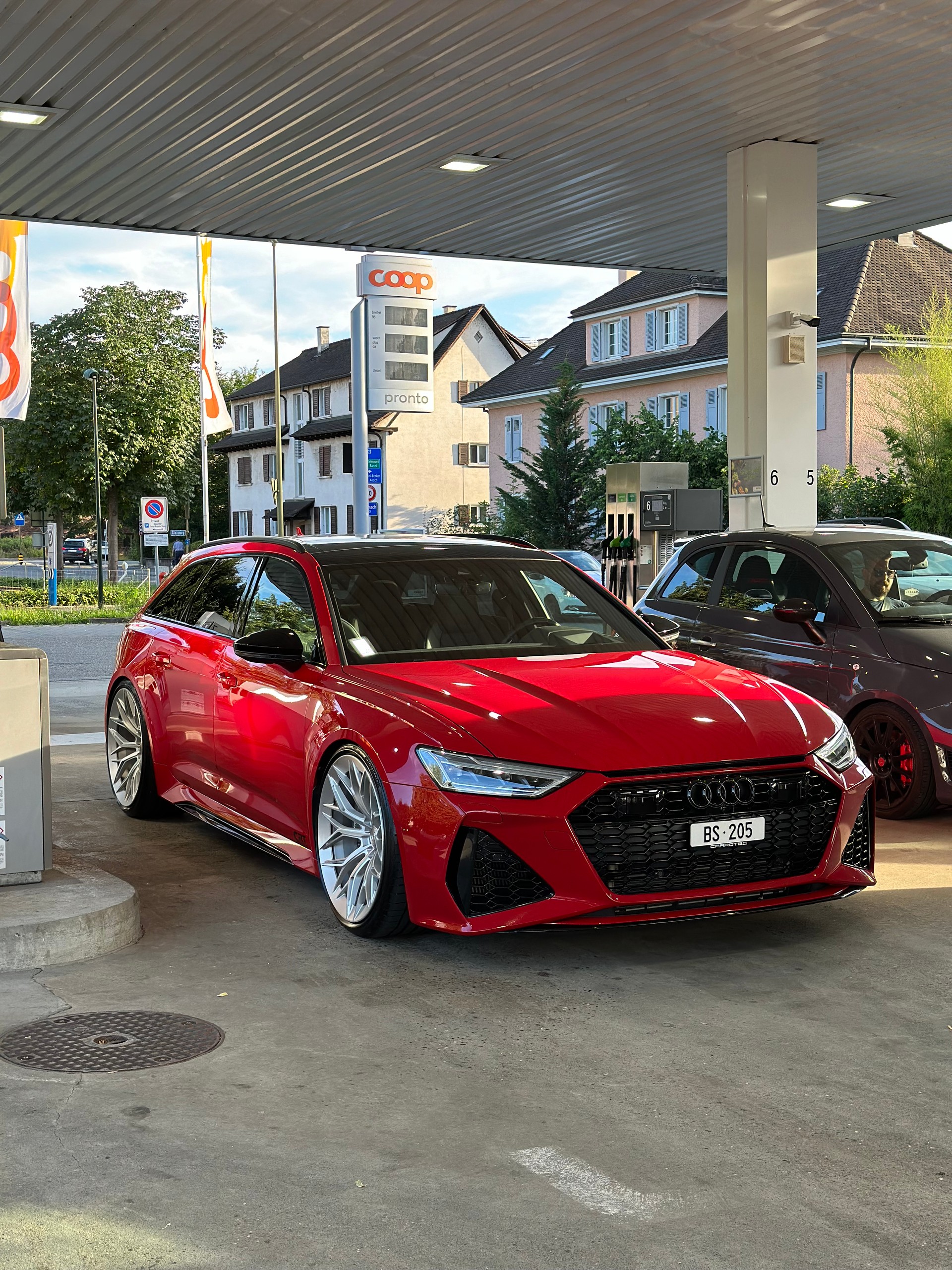 AUDI 4.0 V8 TFSI quattro T-Tronic-image-0