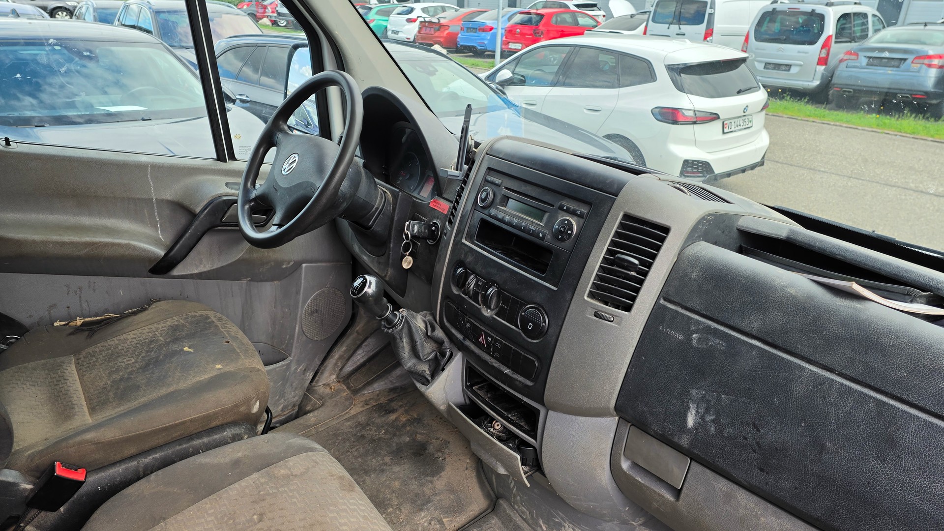 VW Crafter 35L 2.0 TDI CR-image-6