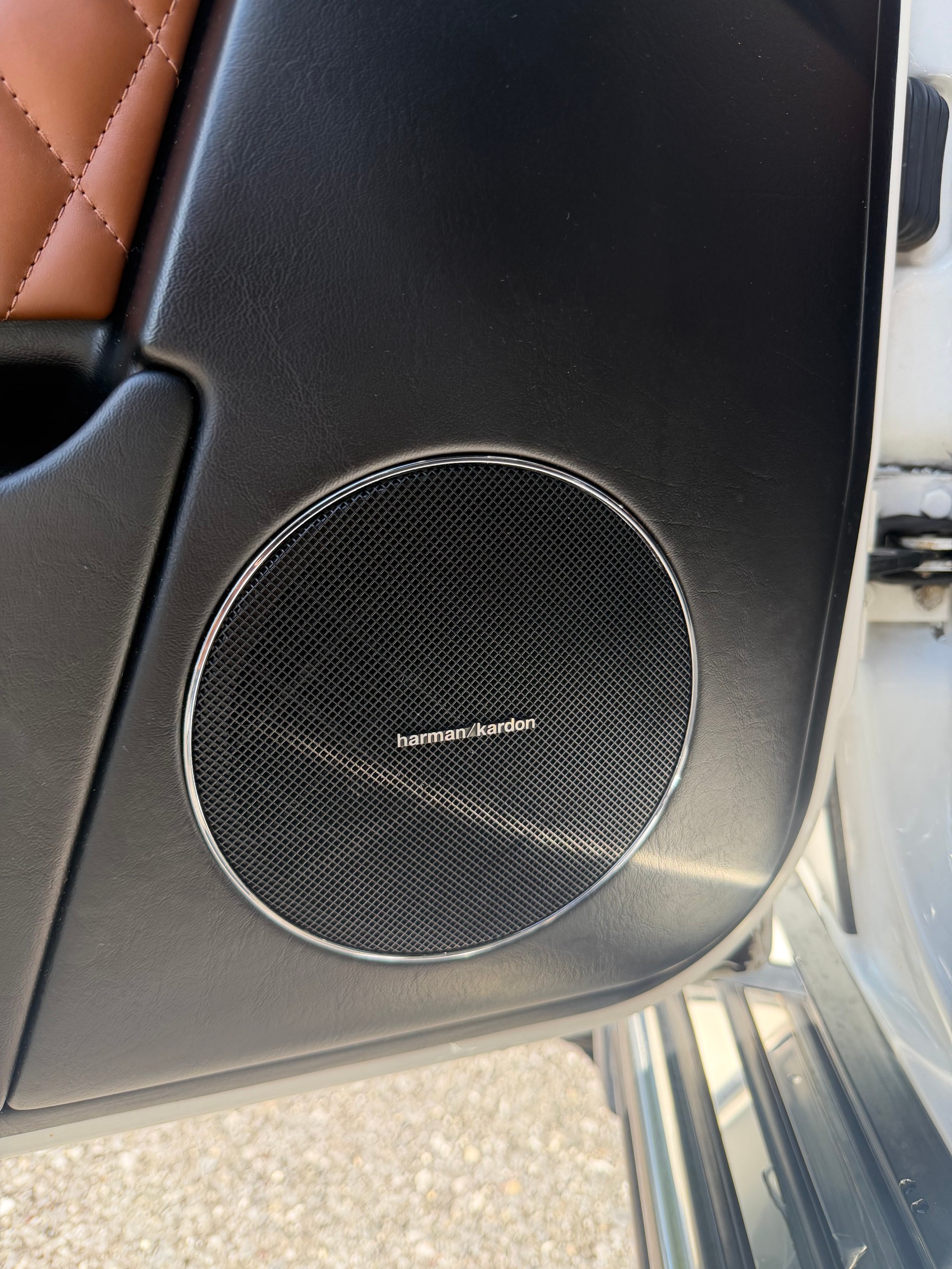 MERCEDES-BENZ G 63 AMG Automatic-image-13