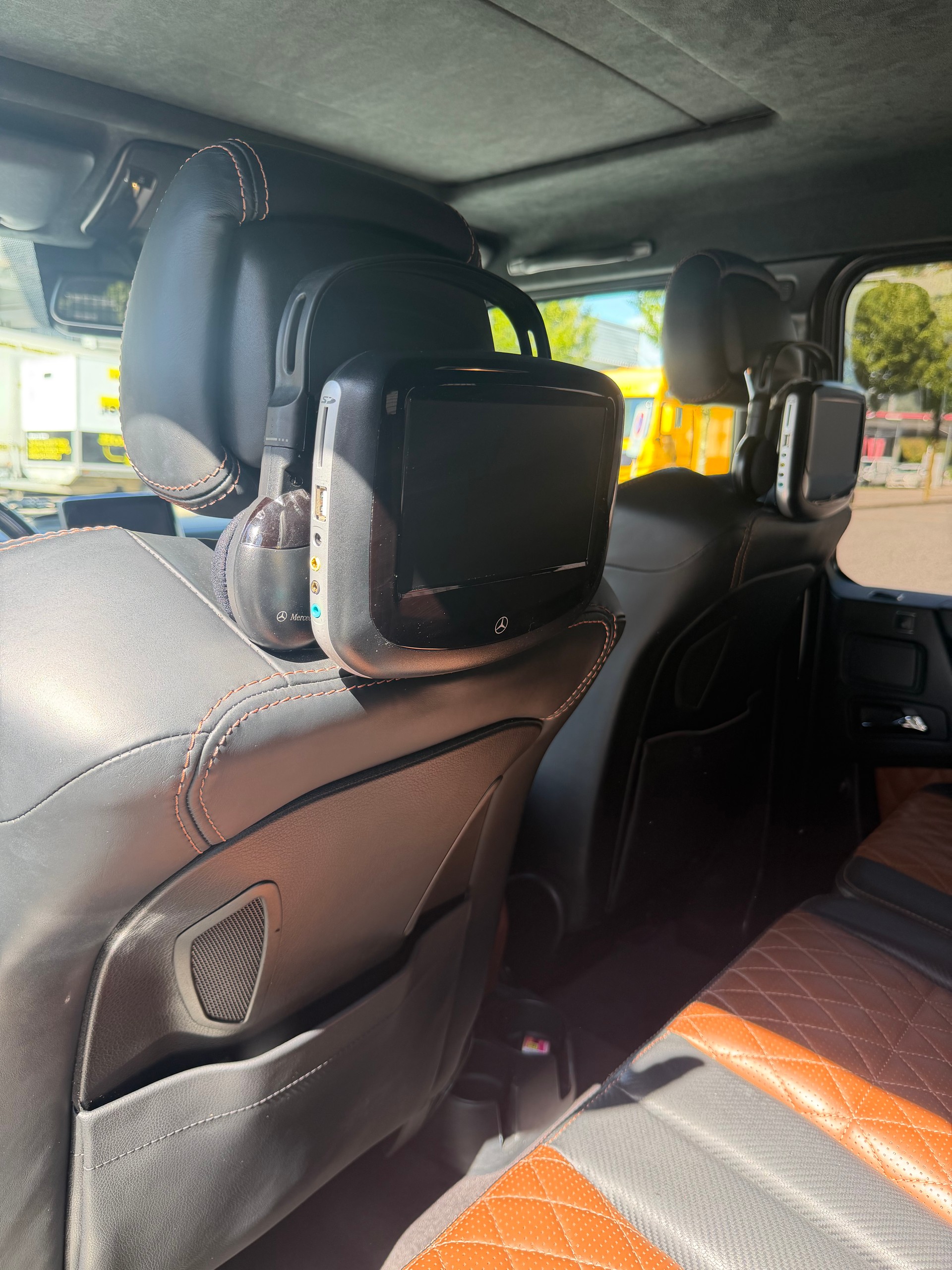 MERCEDES-BENZ G 63 AMG Automatic-image-8