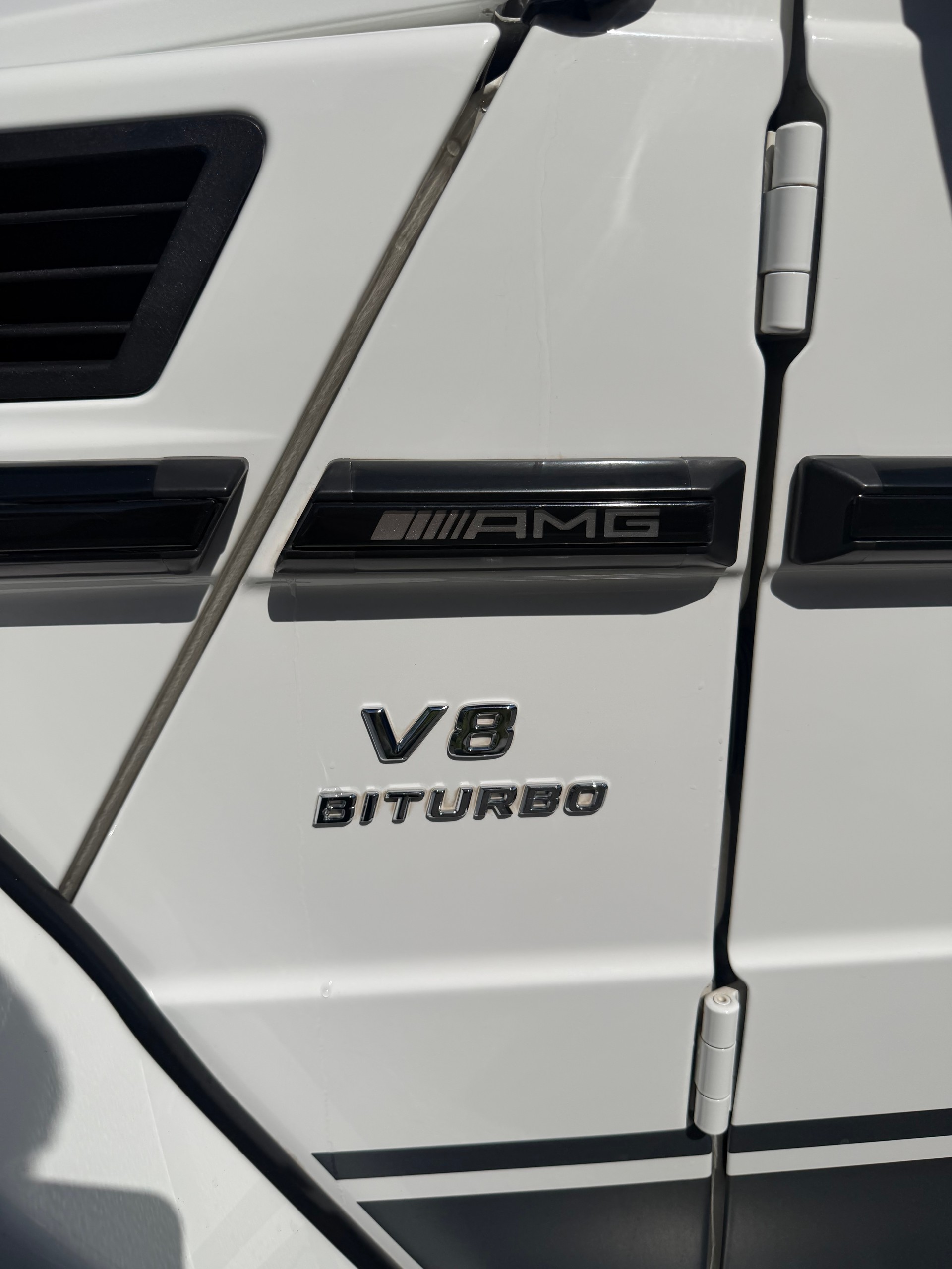 MERCEDES-BENZ G 63 AMG Automatic-image-10
