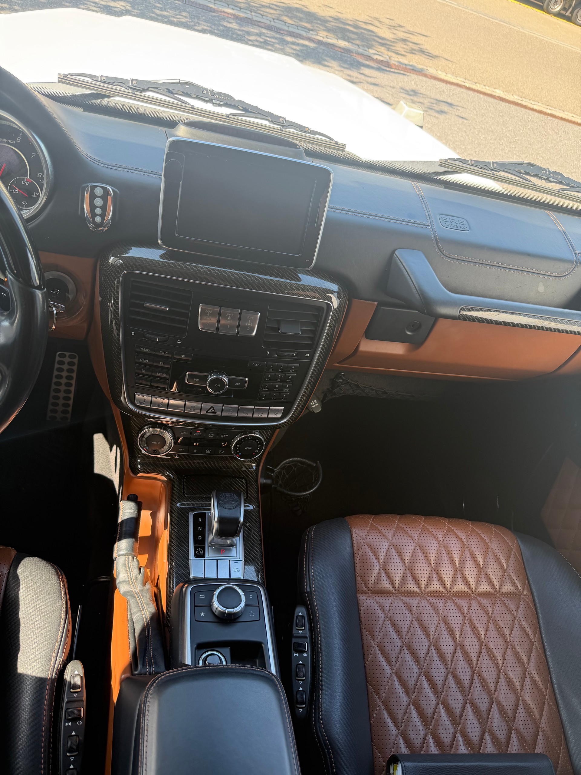 MERCEDES-BENZ G 63 AMG Automatic-image-6