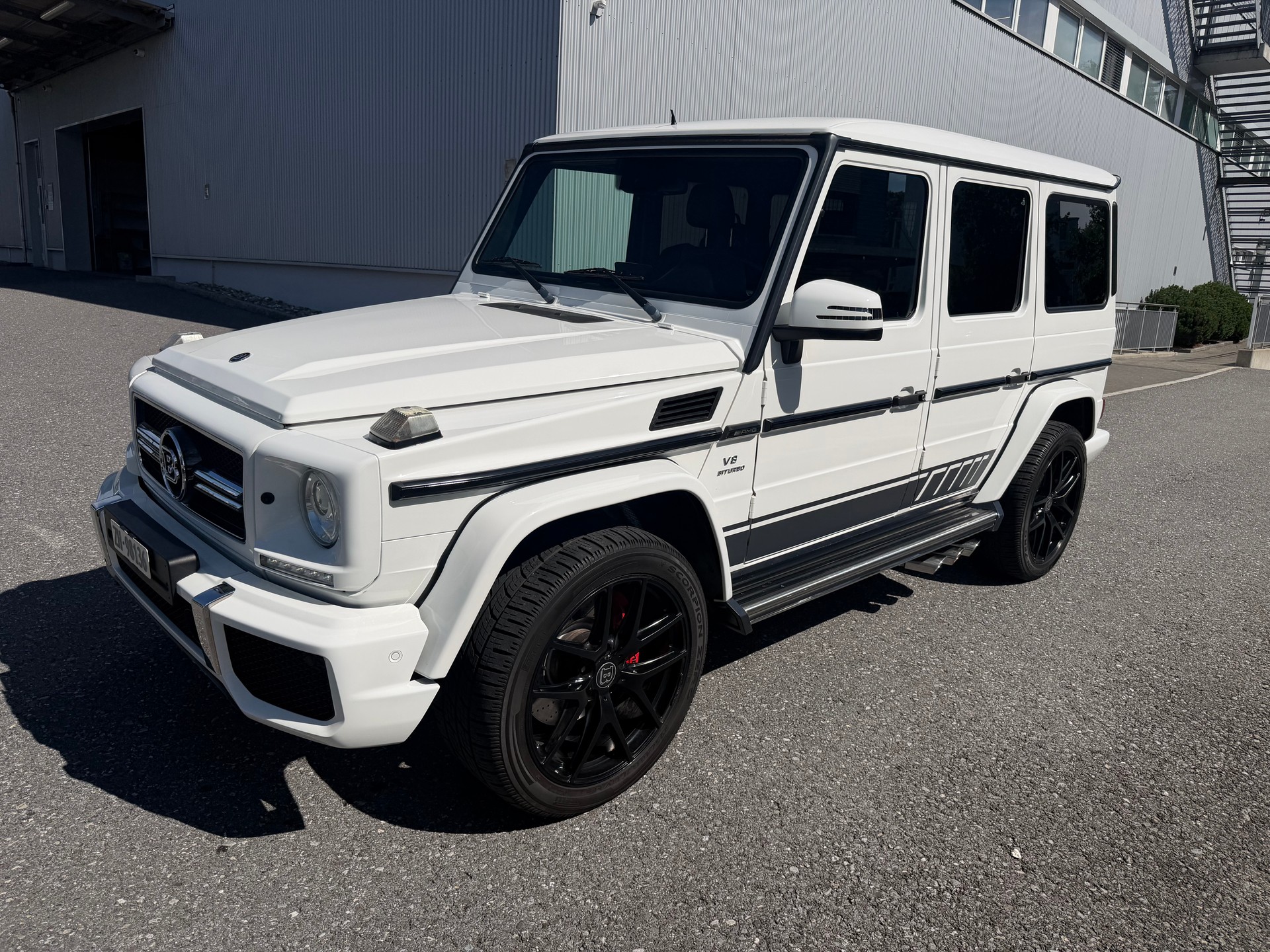 MERCEDES-BENZ G 63 AMG Automatic-image-1