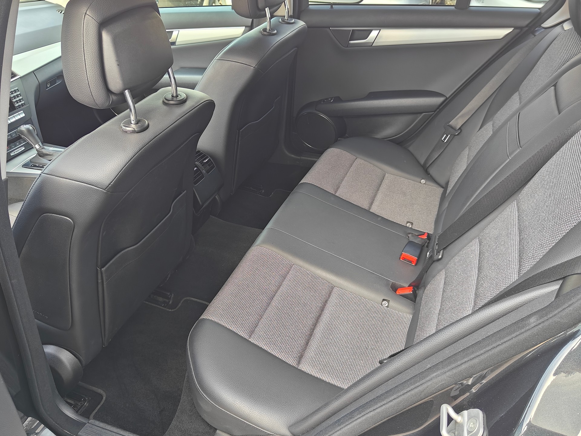 MERCEDES-BENZ C 250 CDI Avantgarde 4Matic 7G-Tronic-image-9