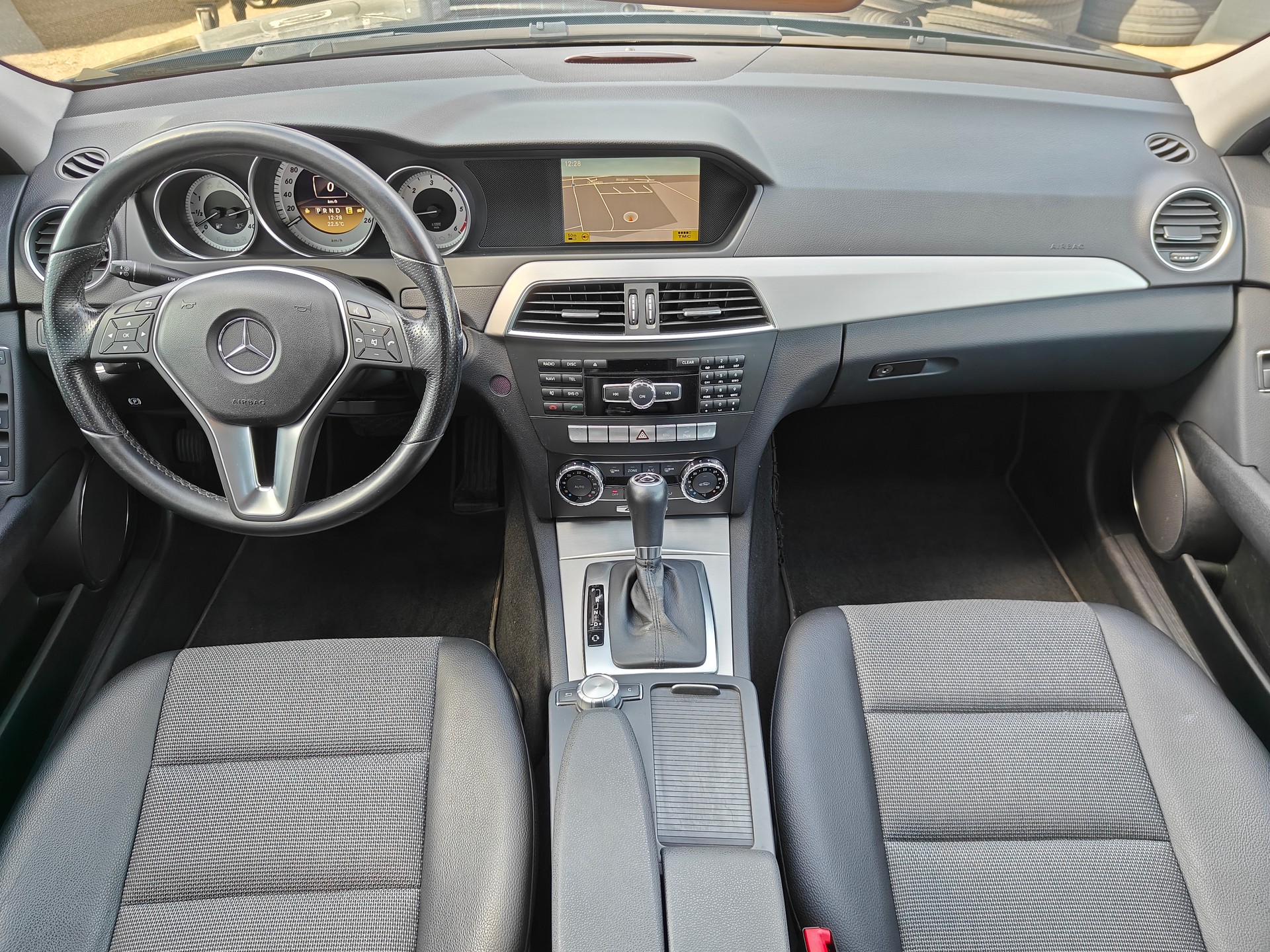 MERCEDES-BENZ C 250 CDI Avantgarde 4Matic 7G-Tronic-image-7