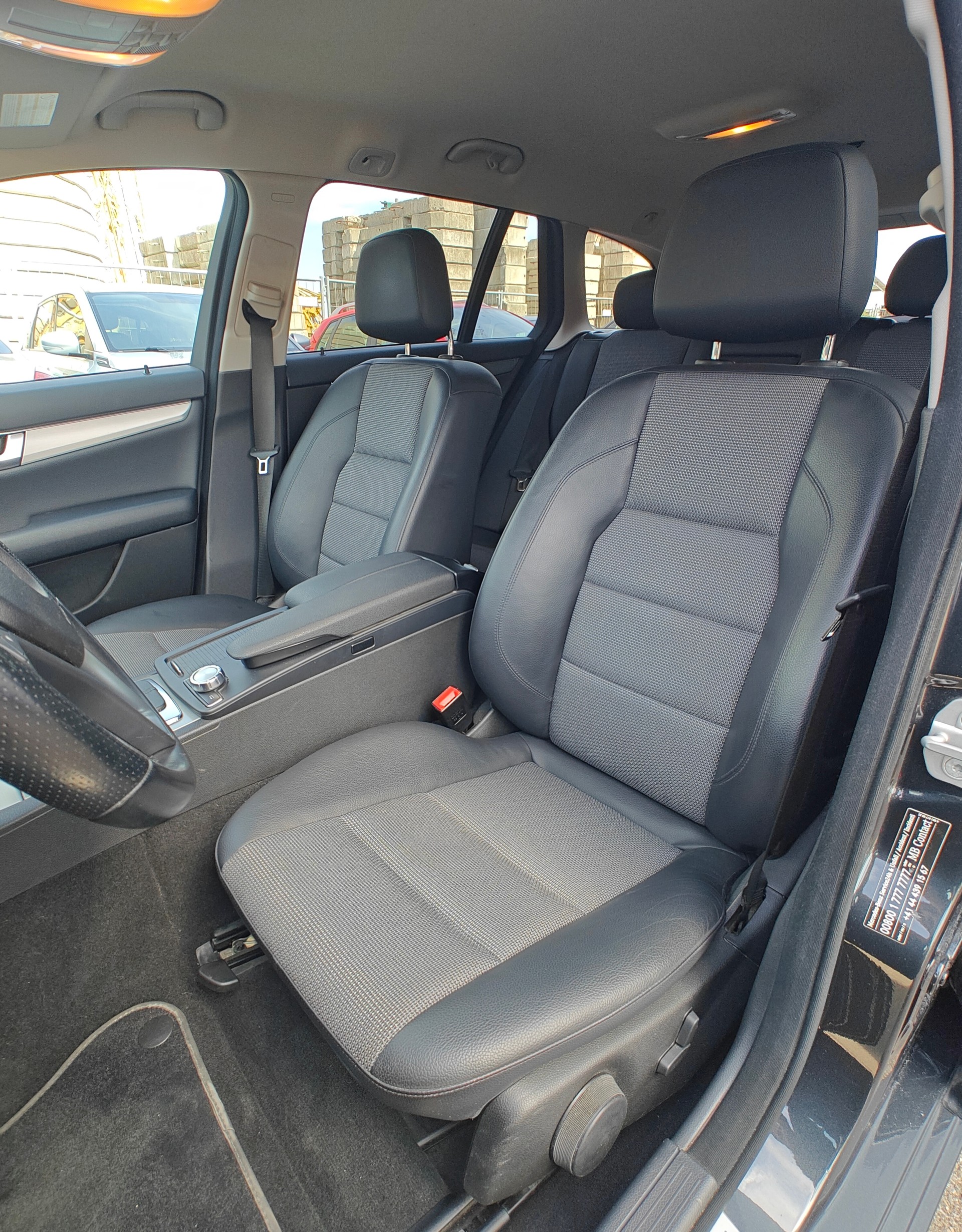 MERCEDES-BENZ C 250 CDI Avantgarde 4Matic 7G-Tronic-image-10