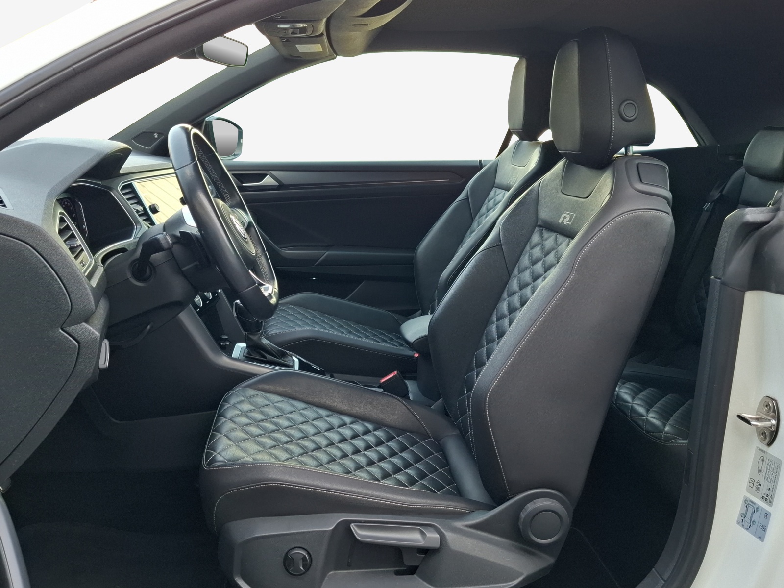 VW T-Roc Cabriolet 1.5 TSI EVO R-Line DSG-image-7