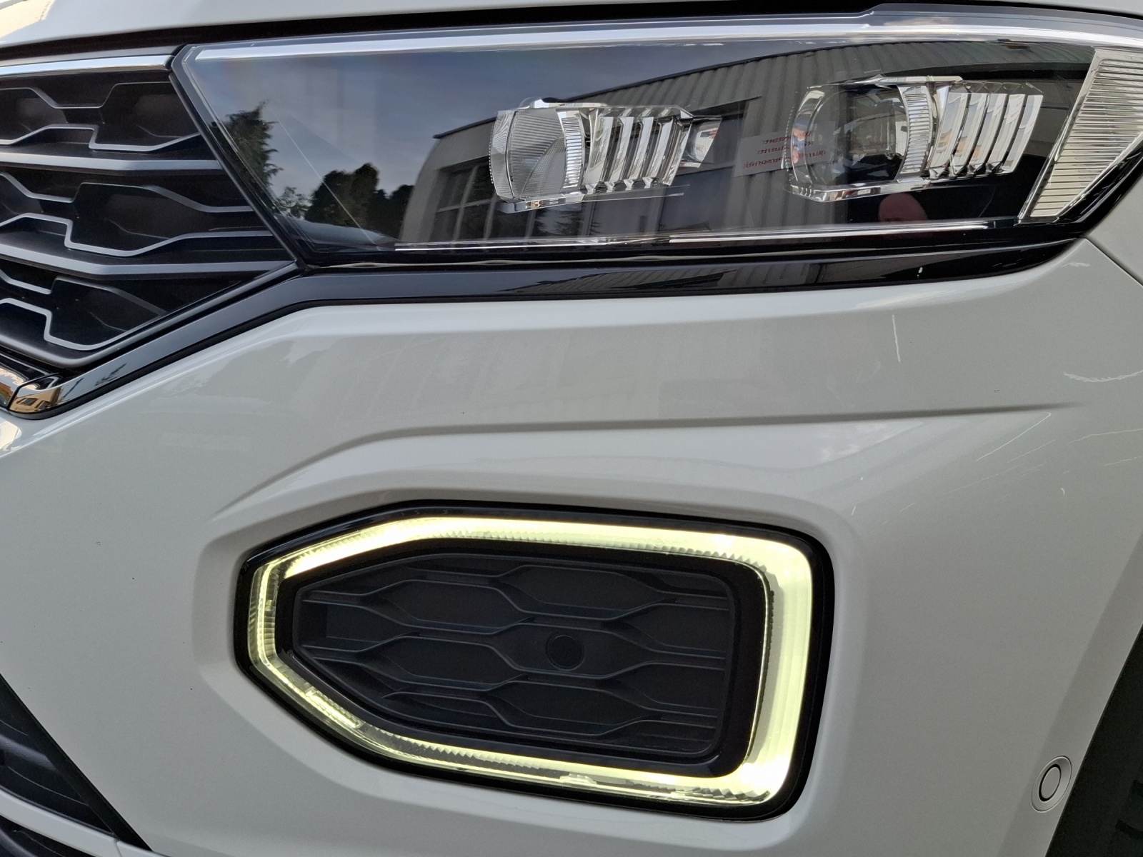 VW T-Roc Cabriolet 1.5 TSI EVO R-Line DSG-image-15