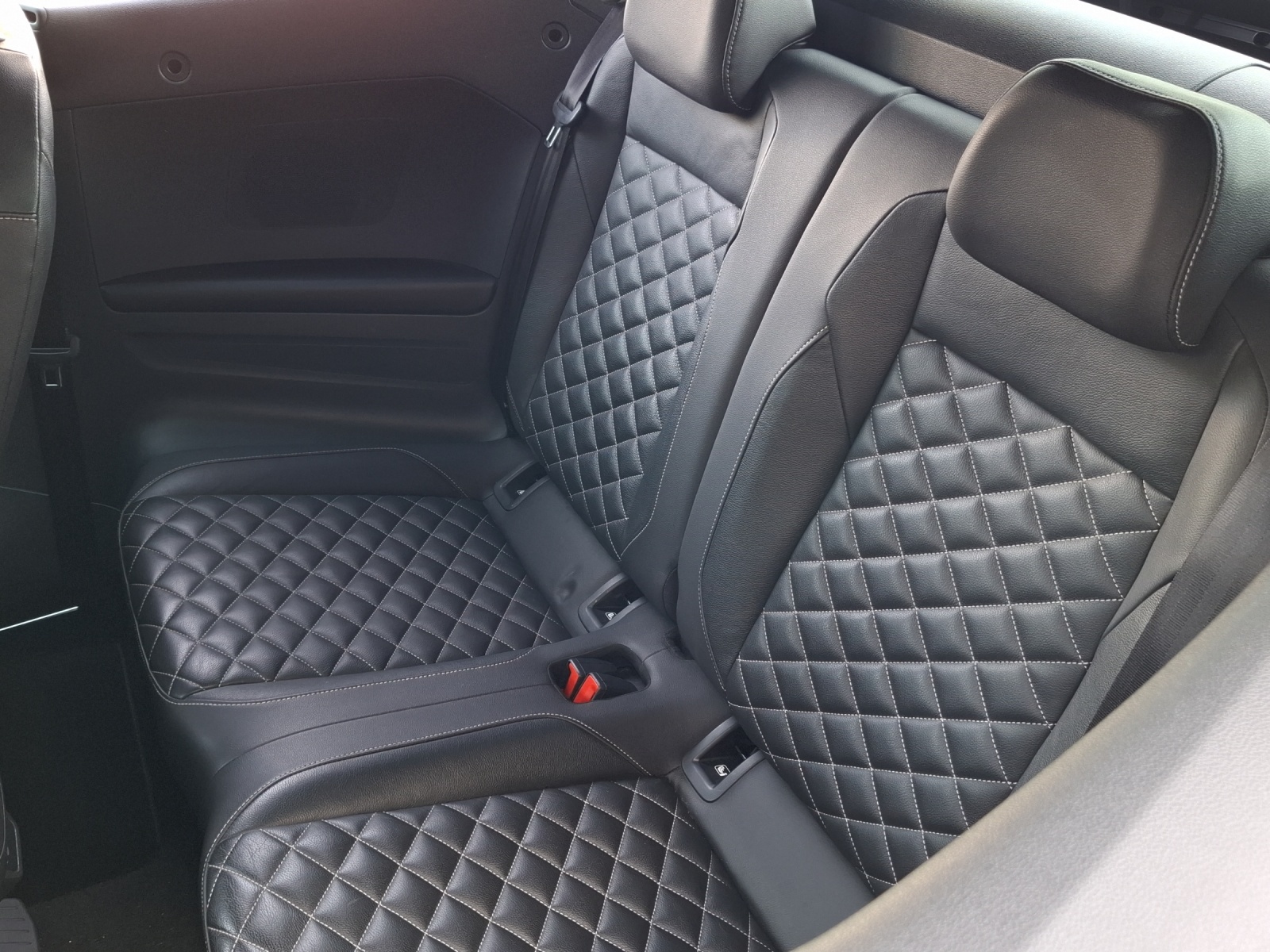 VW T-Roc Cabriolet 1.5 TSI EVO R-Line DSG-image-11