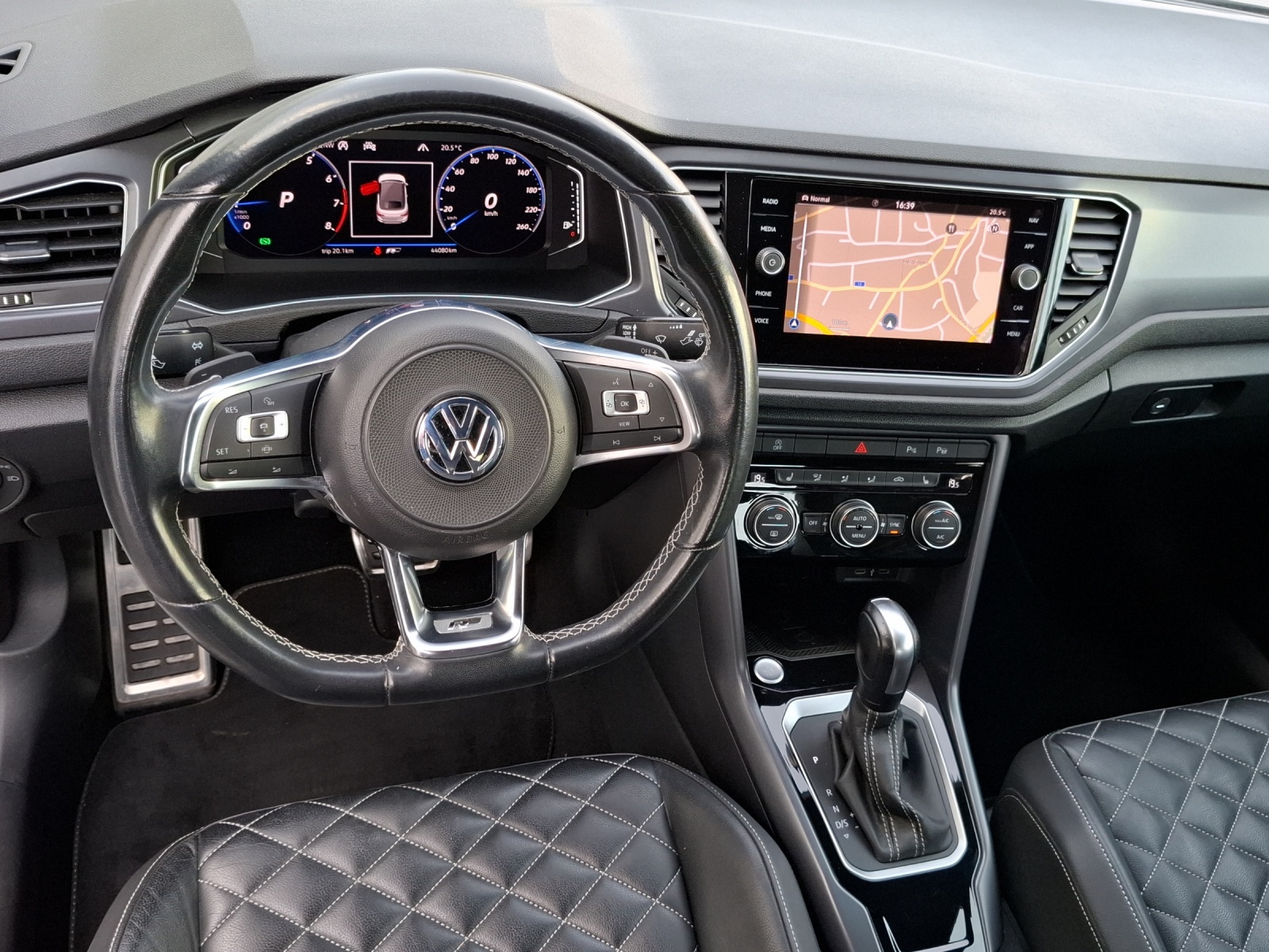 VW T-Roc Cabriolet 1.5 TSI EVO R-Line DSG-image-8