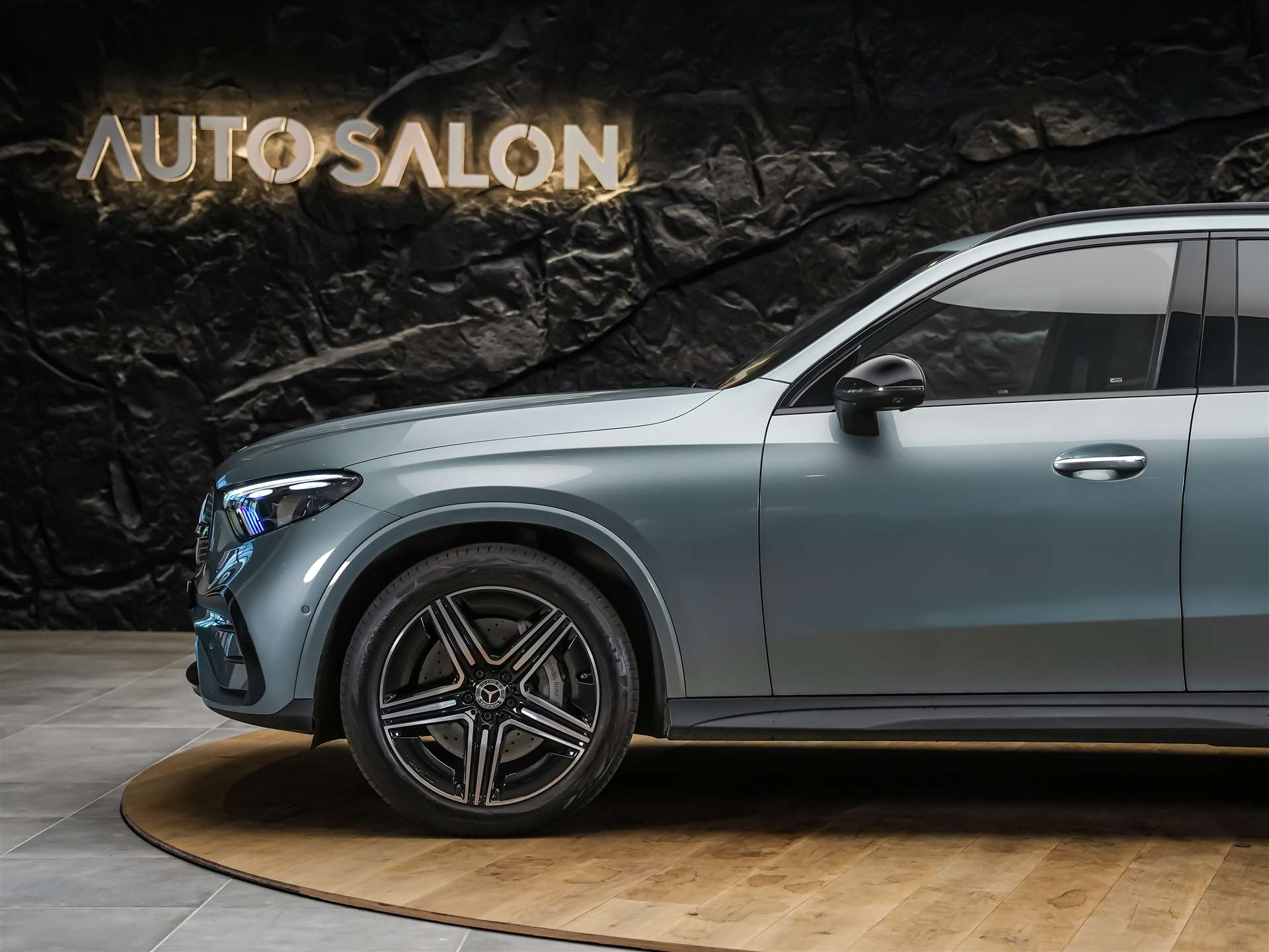 MERCEDES-BENZ GLC 300 d AMG Line 4matic *Werksgarantie*Digital Light*360°Kamera*-image-18