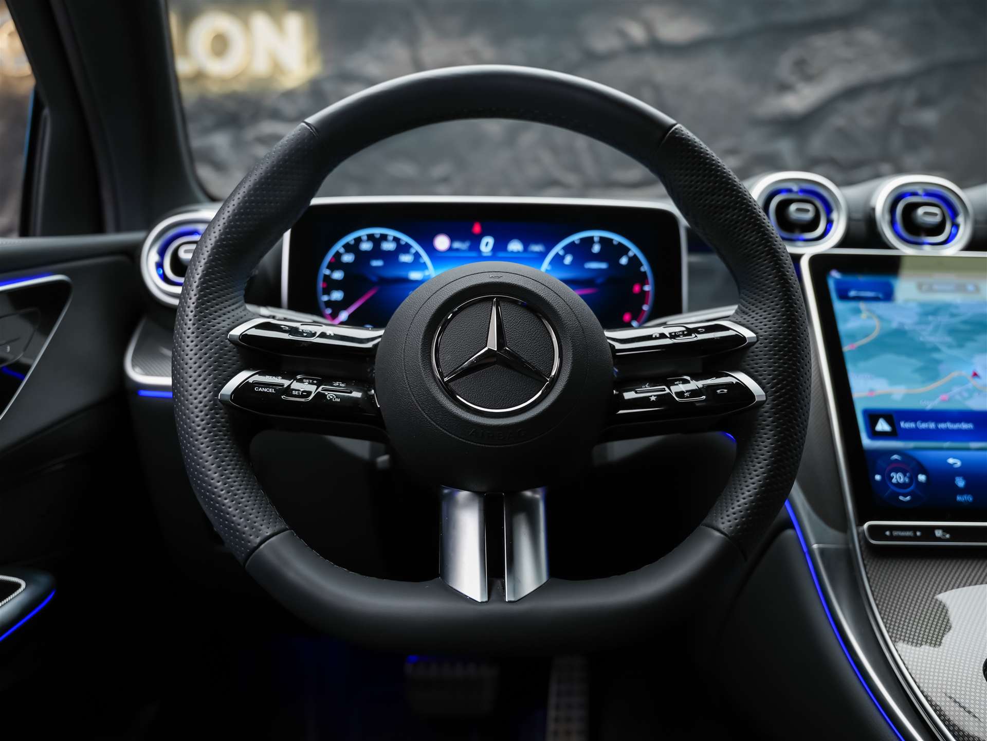 MERCEDES-BENZ GLC 300 d AMG Line 4matic *Werksgarantie*Digital Light*360°Kamera*-image-22