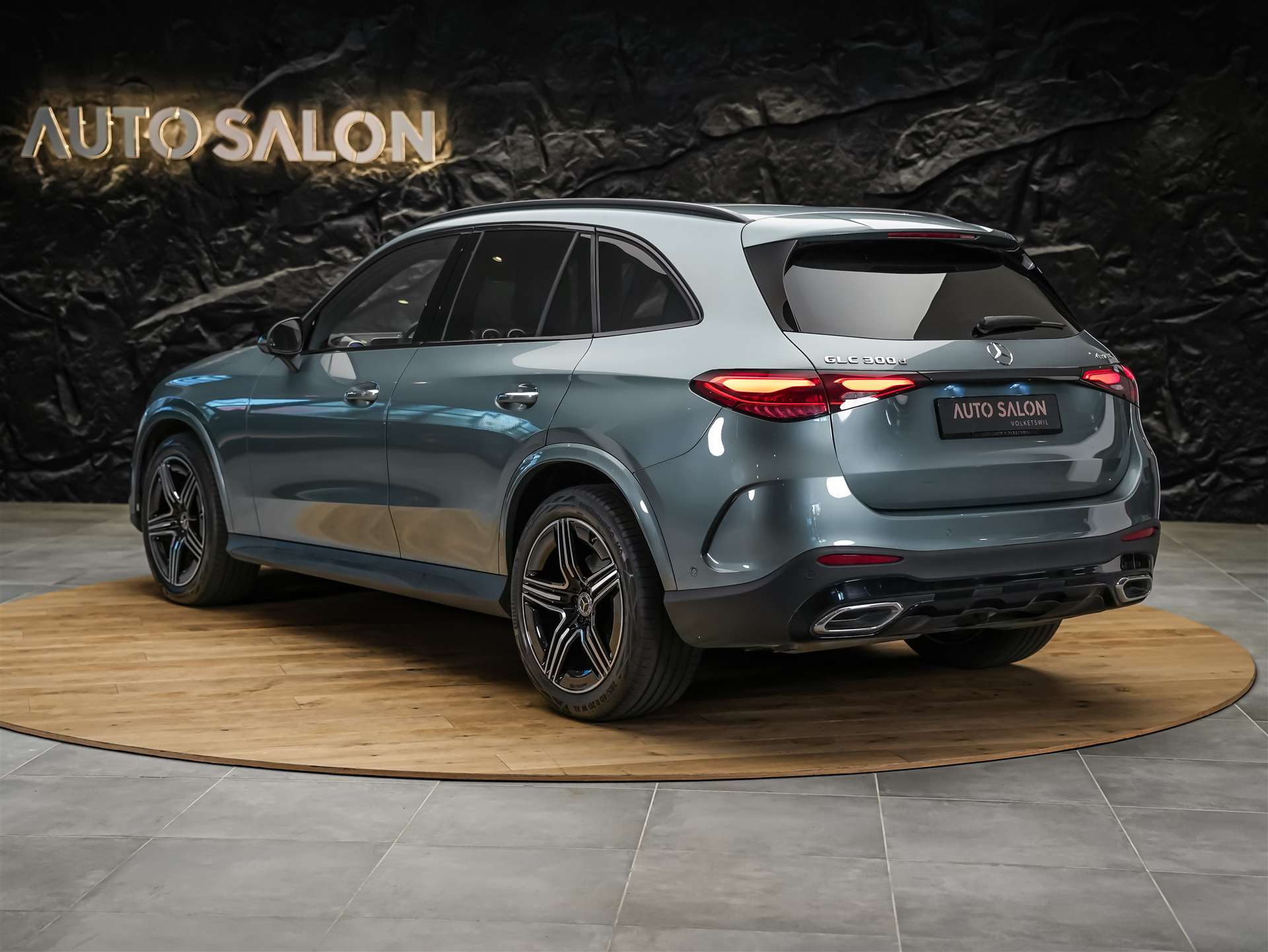 MERCEDES-BENZ GLC 300 d AMG Line 4matic *Werksgarantie*Digital Light*360°Kamera*-image-2