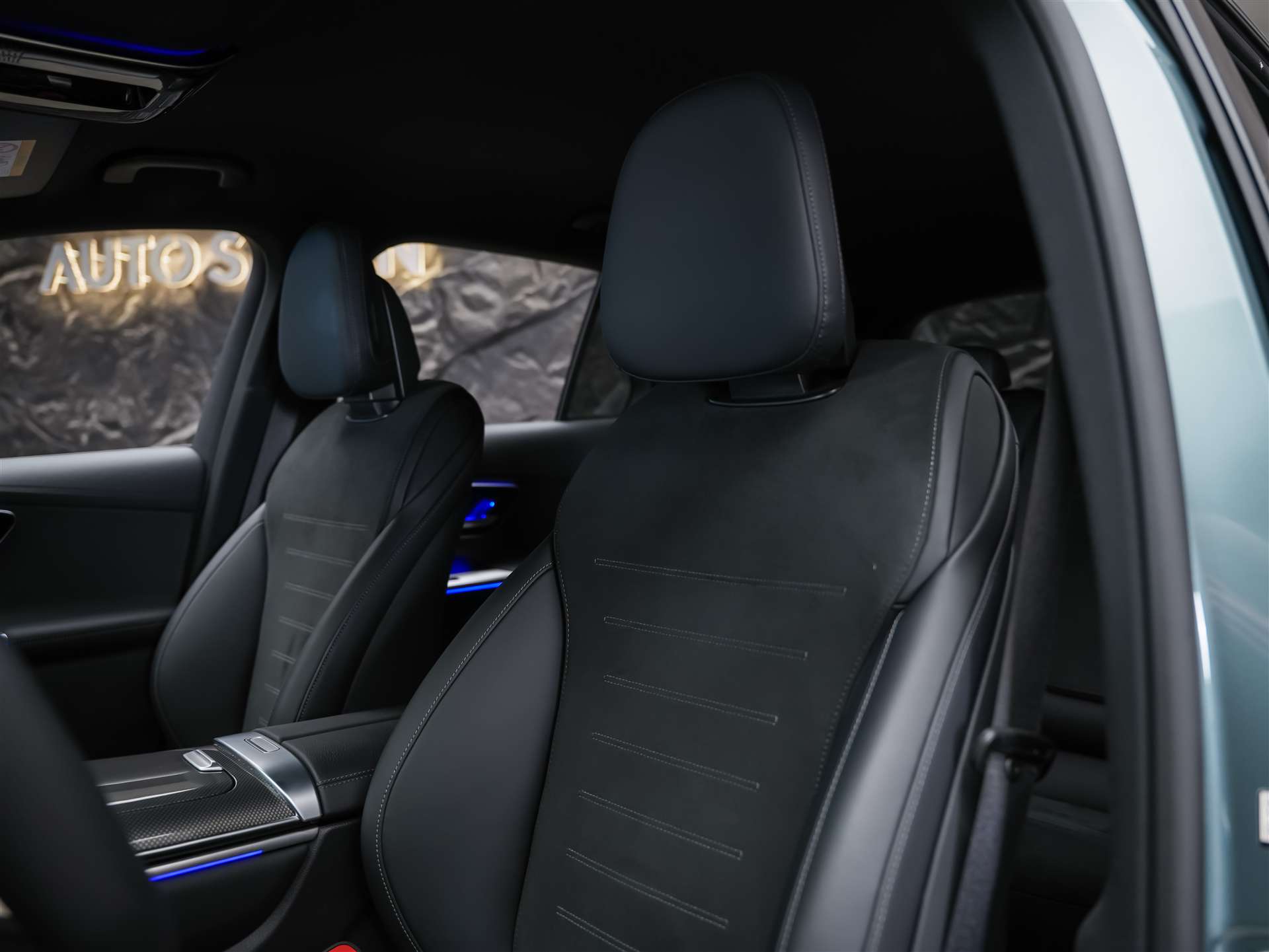 MERCEDES-BENZ GLC 300 d AMG Line 4matic *Werksgarantie*Digital Light*360°Kamera*-image-9