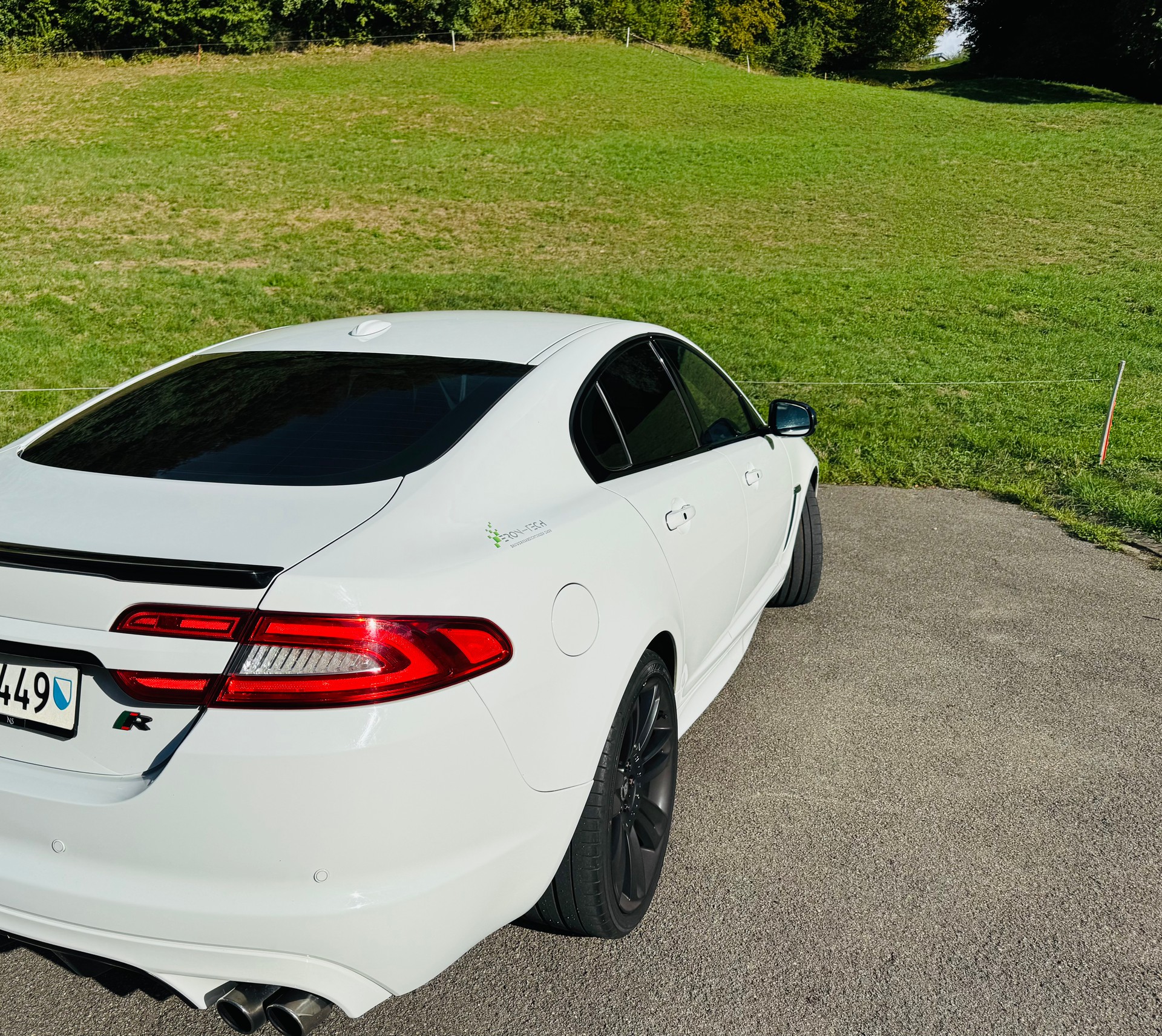 JAGUAR 5.0 V8 S/C XFR-image-2