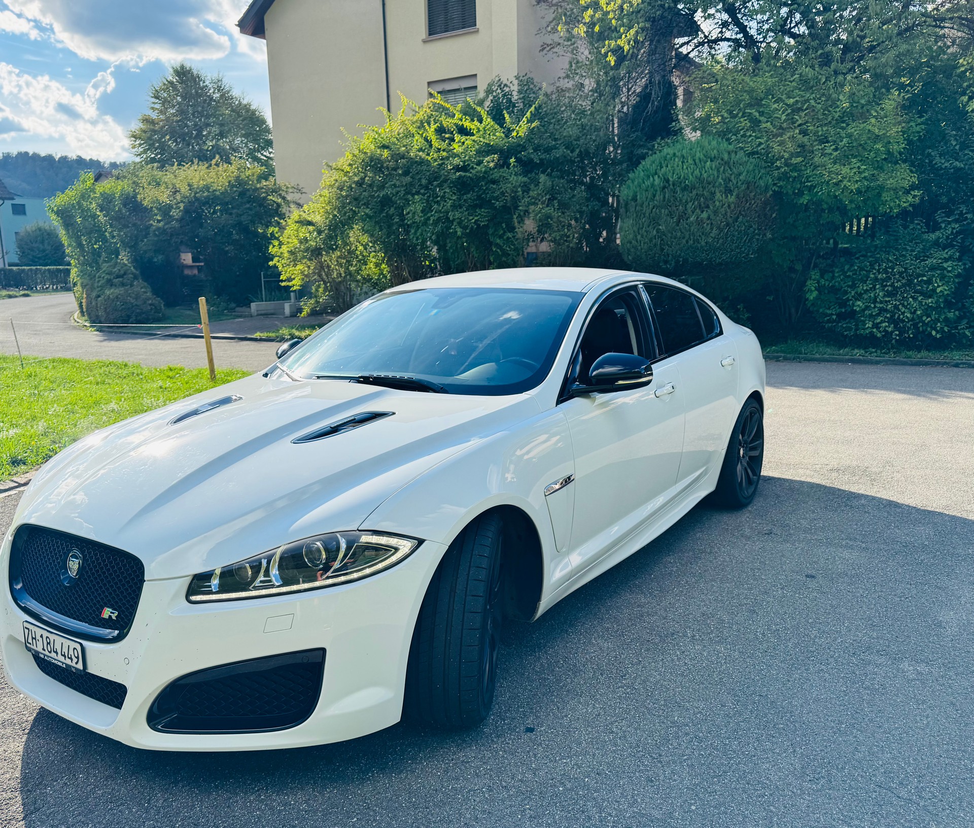 JAGUAR 5.0 V8 S/C XFR-image-3