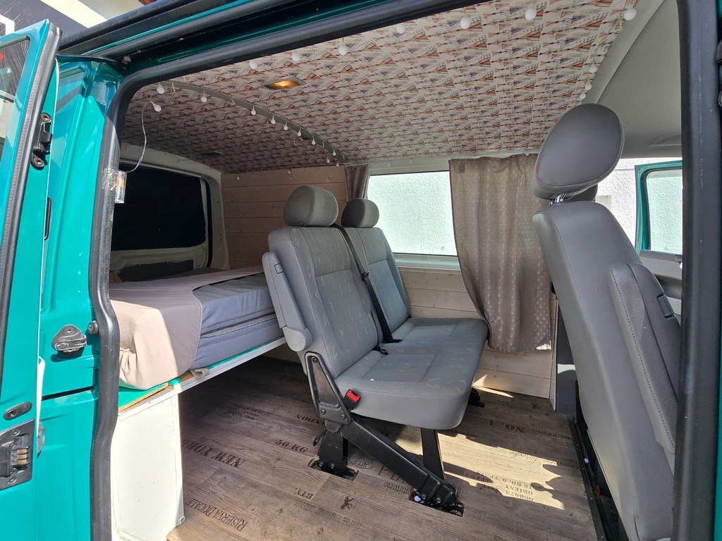 VW TRANSPORTER 1.9TDI 102PS-image-11