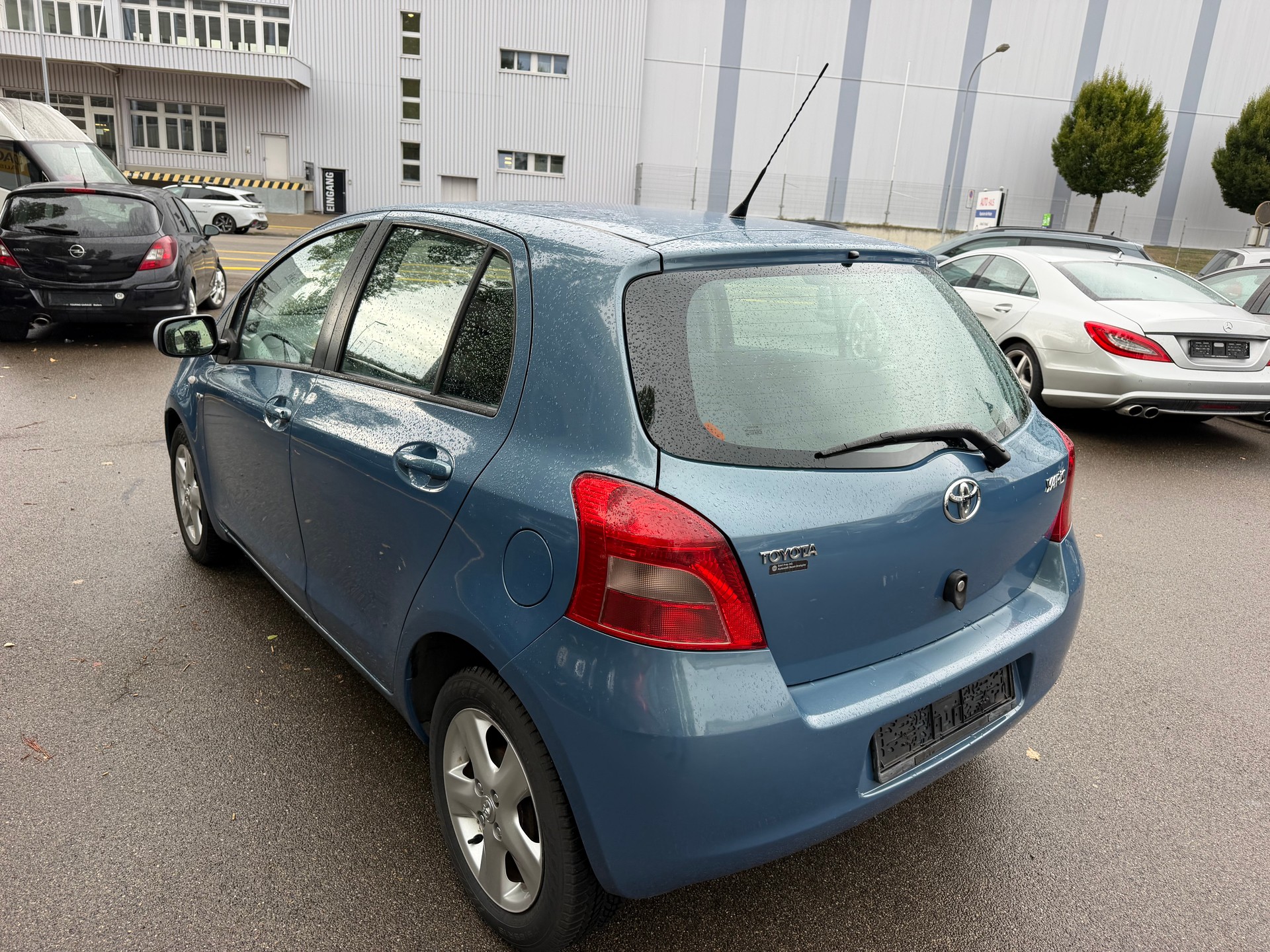 TOYOTA Yaris 1.4 D-4D Linea Luna-image-6