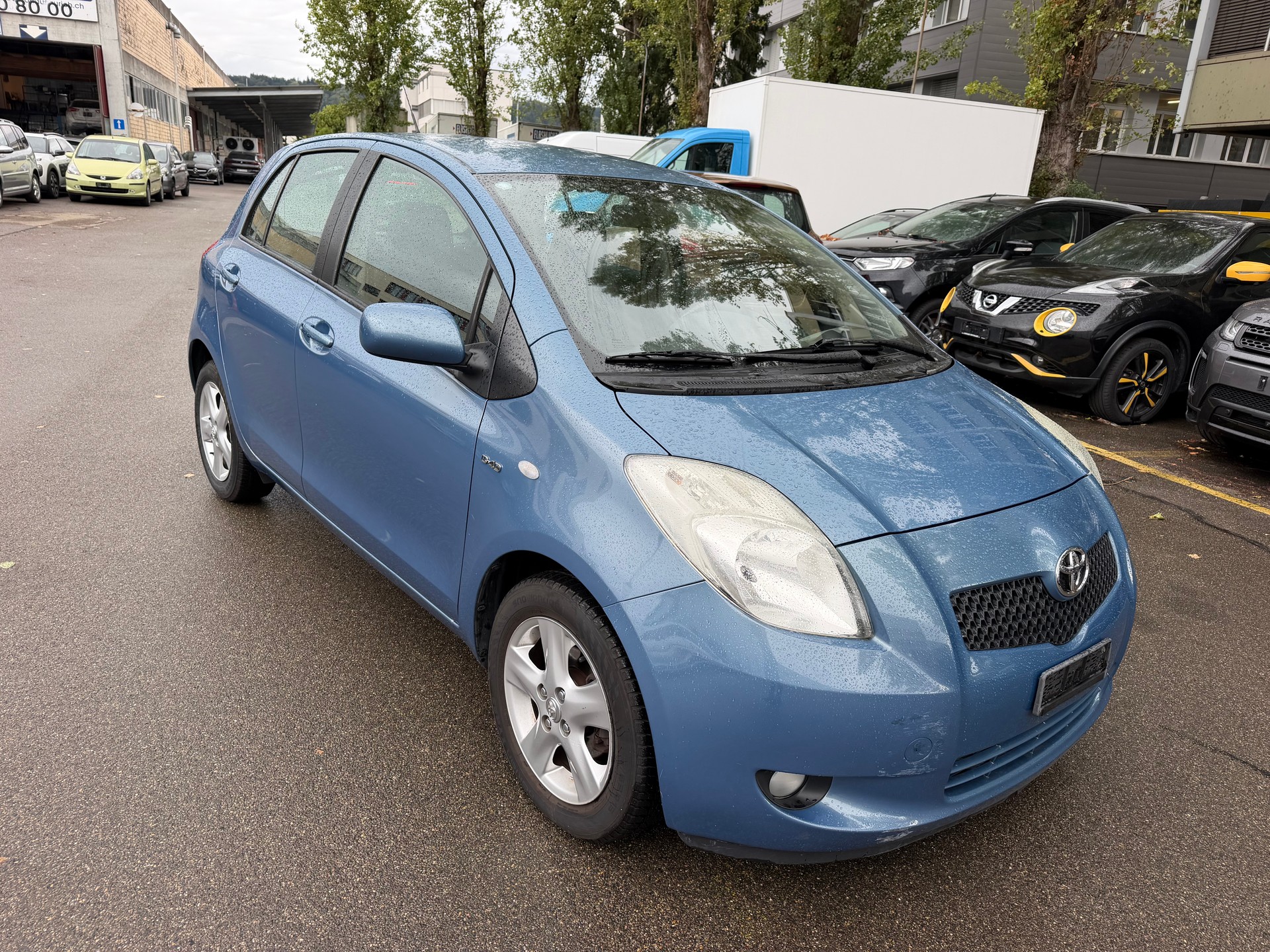 TOYOTA Yaris 1.4 D-4D Linea Luna-image-2