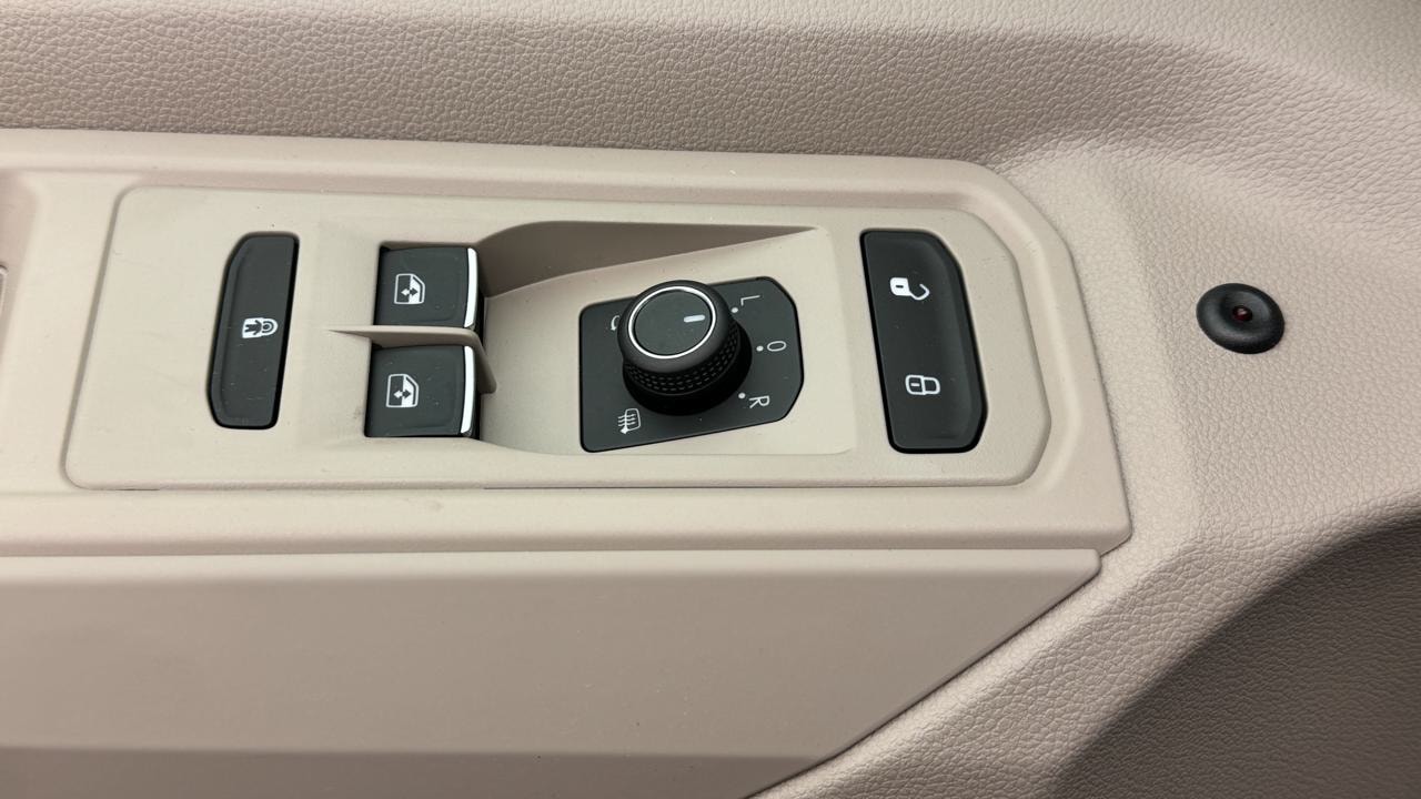 VW Multivan 1.5 eHybrid Life Edition 4Motion DSG-image-8