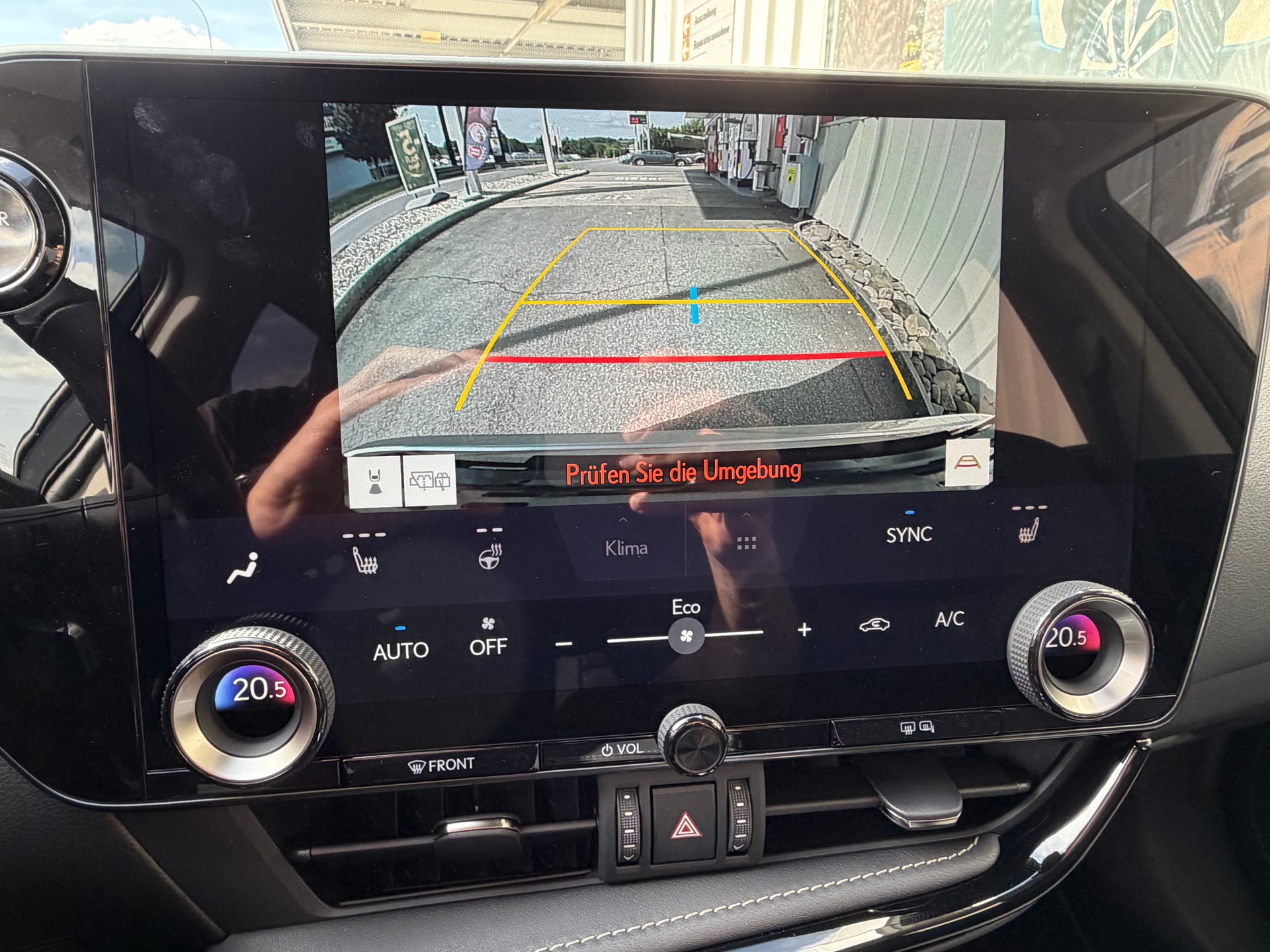 LEXUS NX 450h+ E-FOUR Comfort-image-18