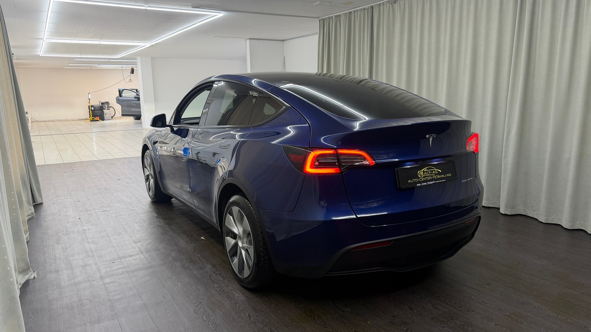 TESLA Model Y Long Range-image-5