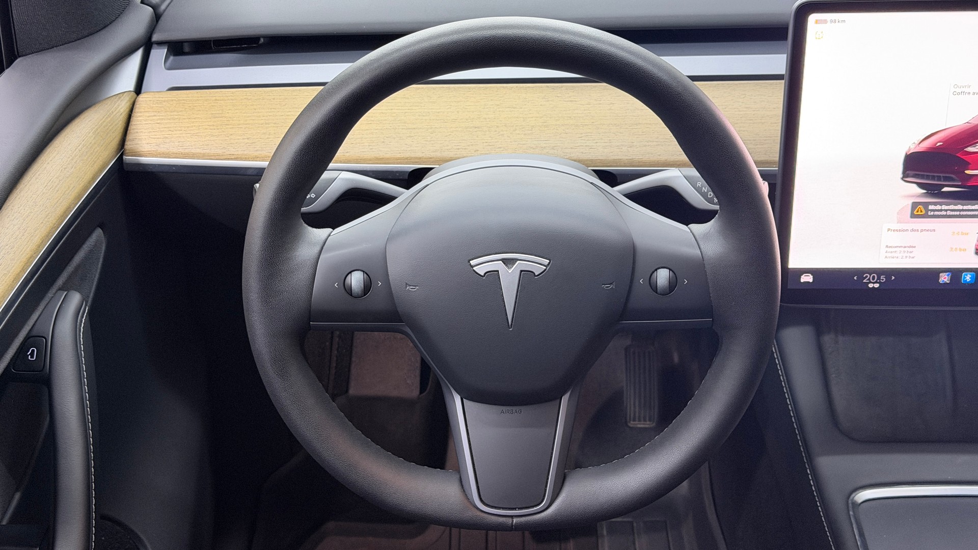 TESLA Model Y Long Range-image-9