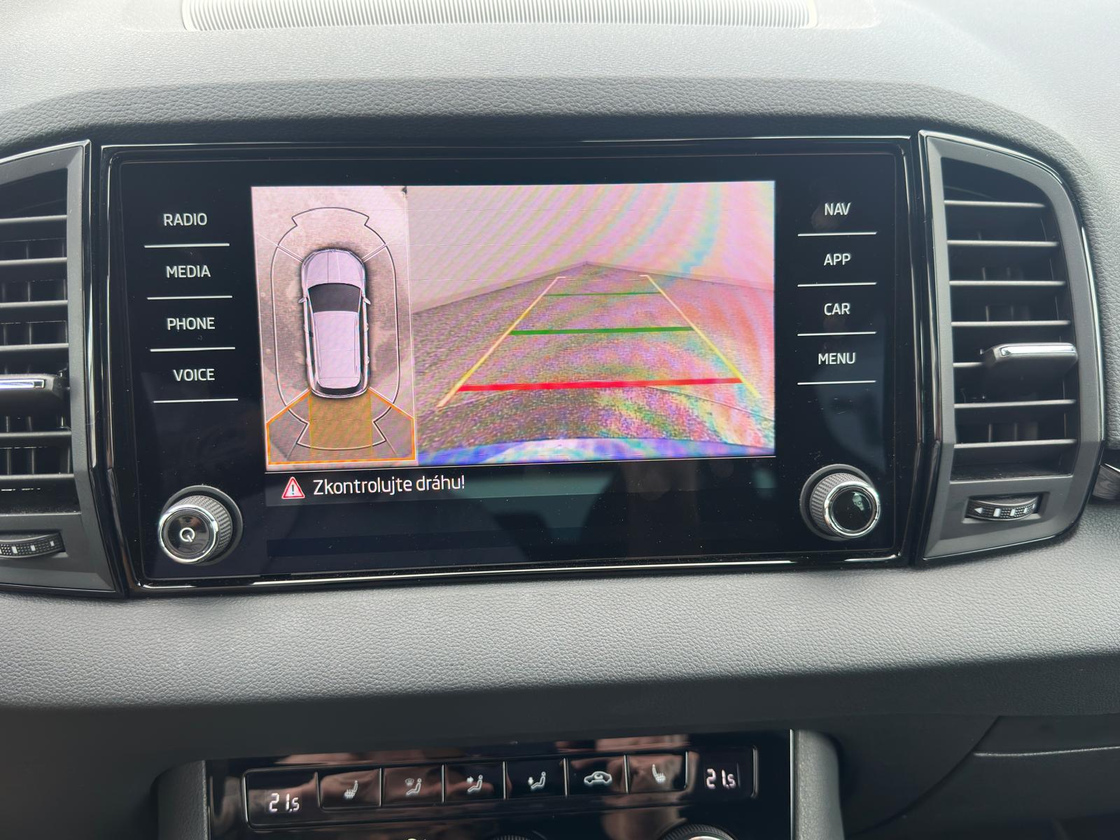 SKODA Karoq 1.5 TSI SportLine DSG-image-10