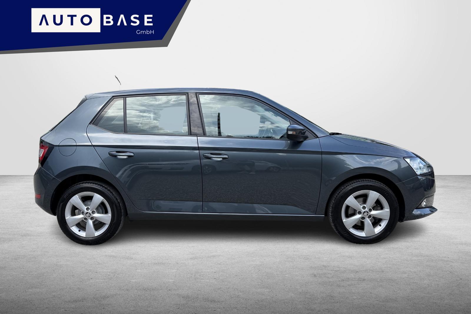 SKODA Fabia 1.0 MPI Ambition-image-5