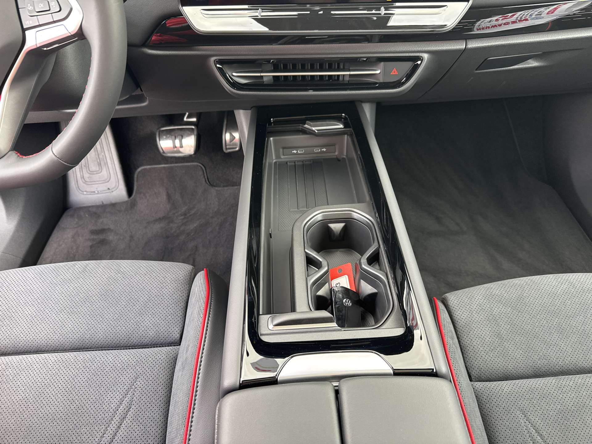 VW ID.7 Tourer GTX 86 kWh 4 Motion Automat-image-11