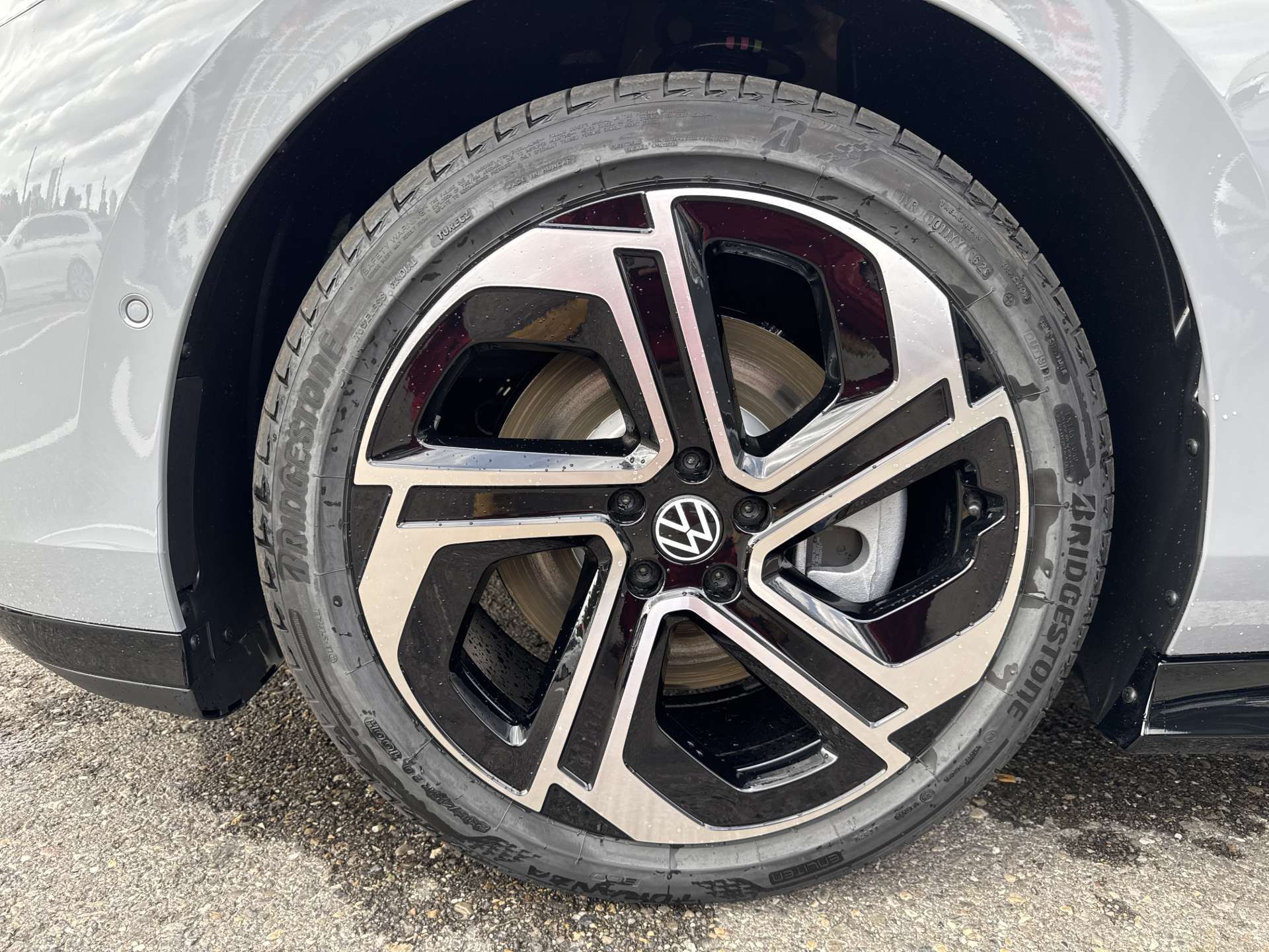 VW ID.7 Tourer GTX 86 kWh 4 Motion Automat-image-8