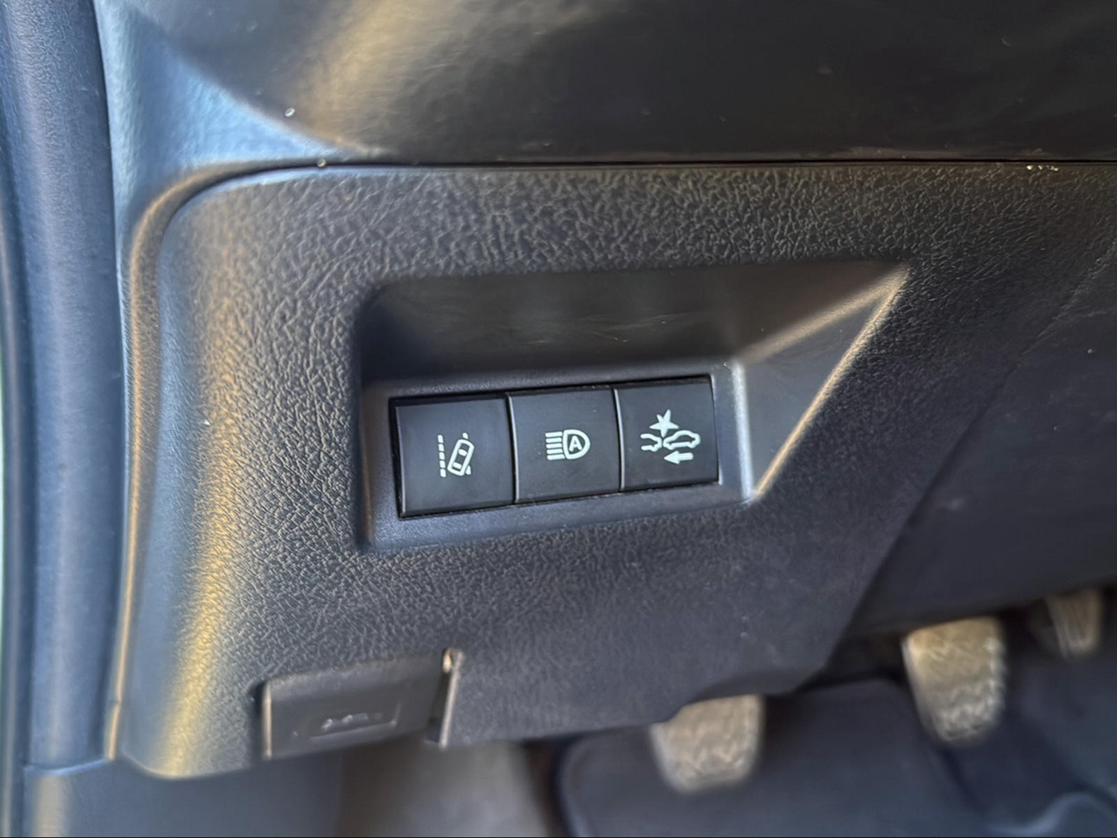 TOYOTA Yaris 1.0 Profi-image-9