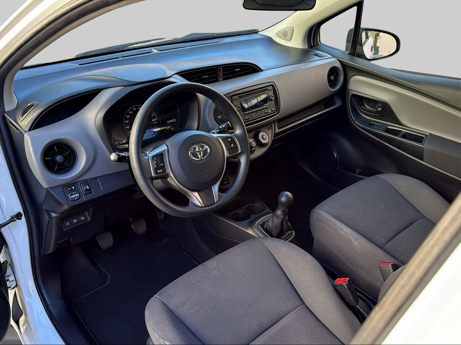 TOYOTA Yaris 1.0 Profi-image-6