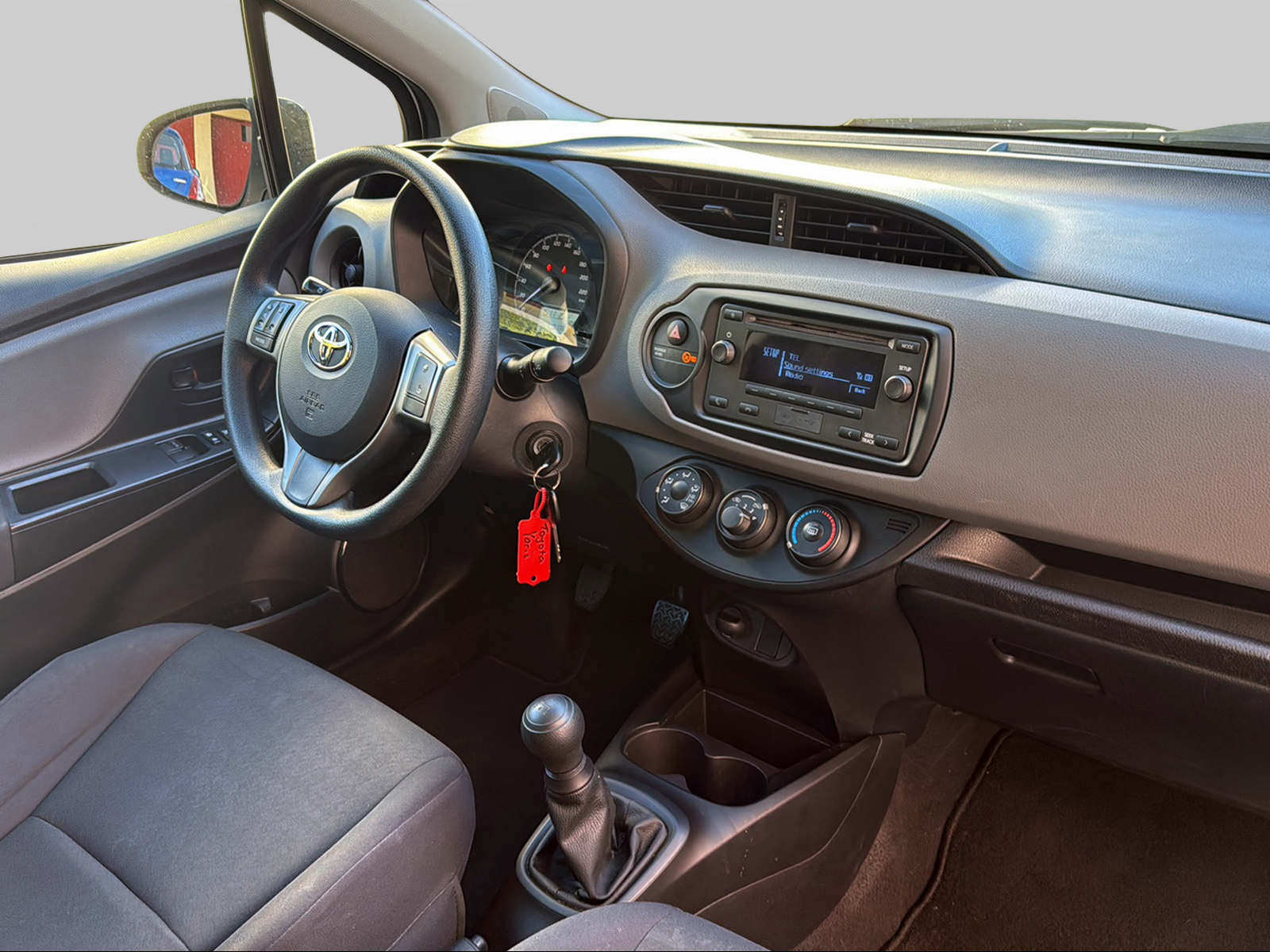 TOYOTA Yaris 1.0 Profi-image-10