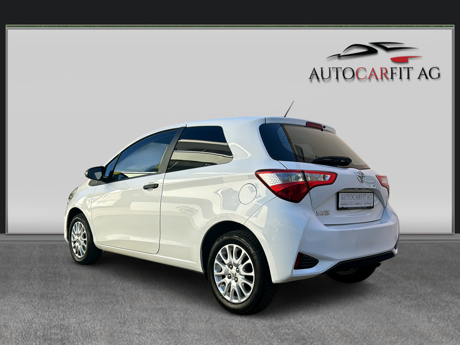 TOYOTA Yaris 1.0 Profi-image-3