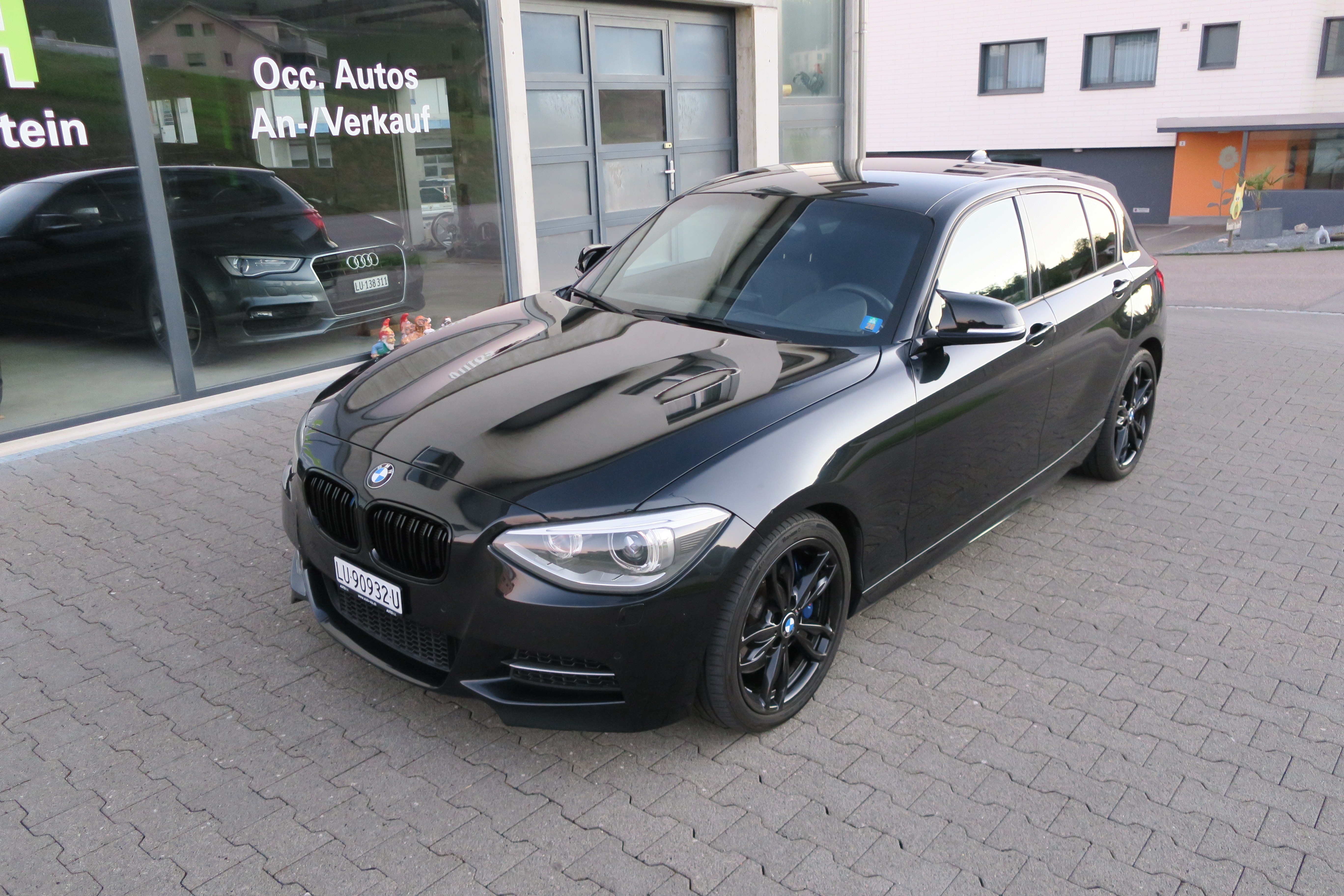 Car photo