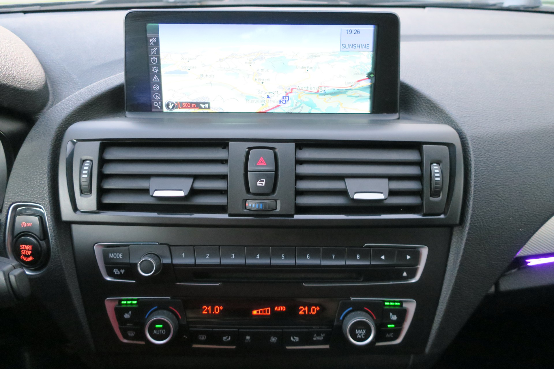 BMW M135i xDrive 320PS 8-Gang Automat 4x4-image-4