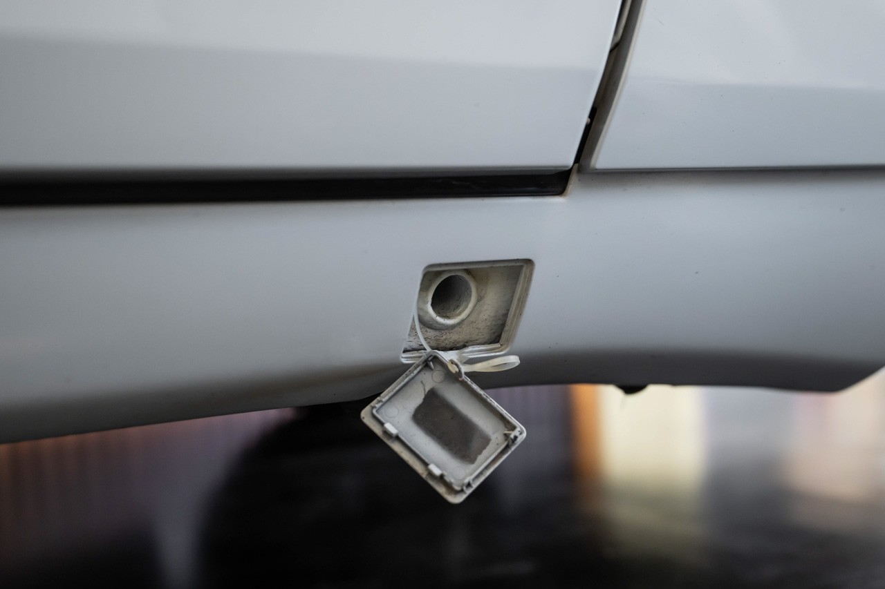 MERCEDES-BENZ E 220-image-32
