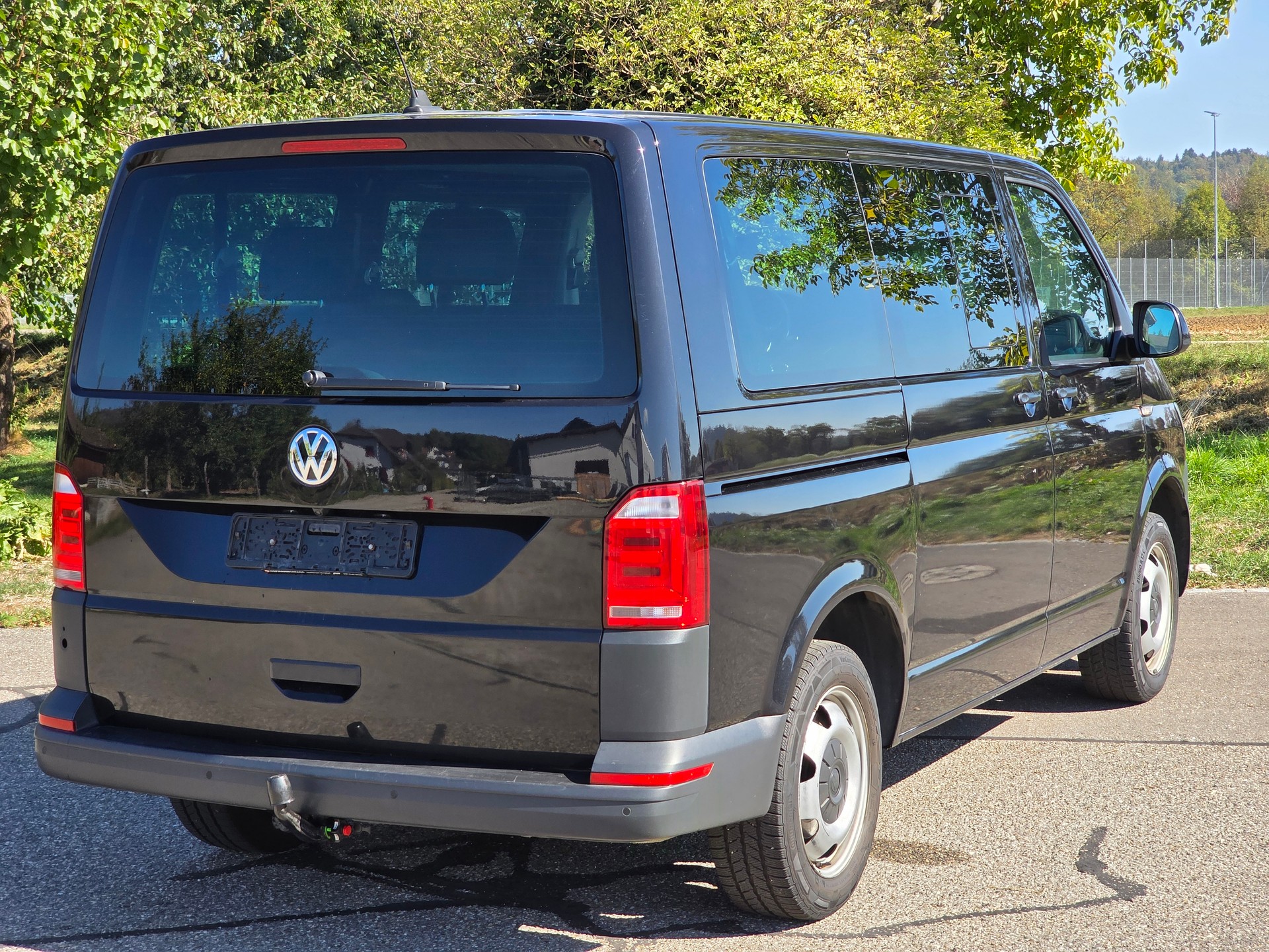 VW T6 2.0 Bi-TDI 4Motion DSG 8-Plätzer (Ex-Behördenfahrzeug)-image-3