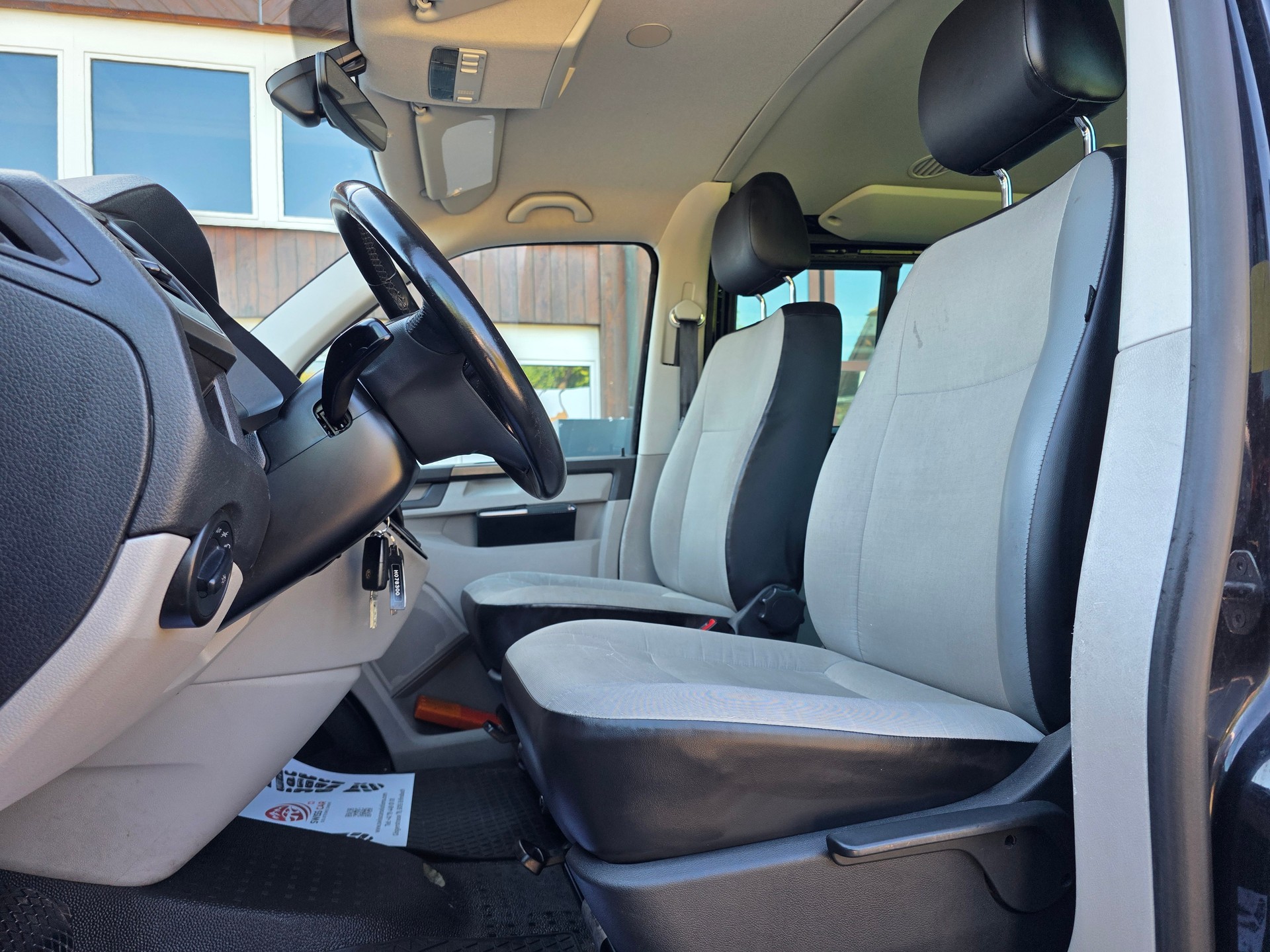 VW T6 2.0 Bi-TDI 4Motion DSG 8-Plätzer (Ex-Behördenfahrzeug)-image-10