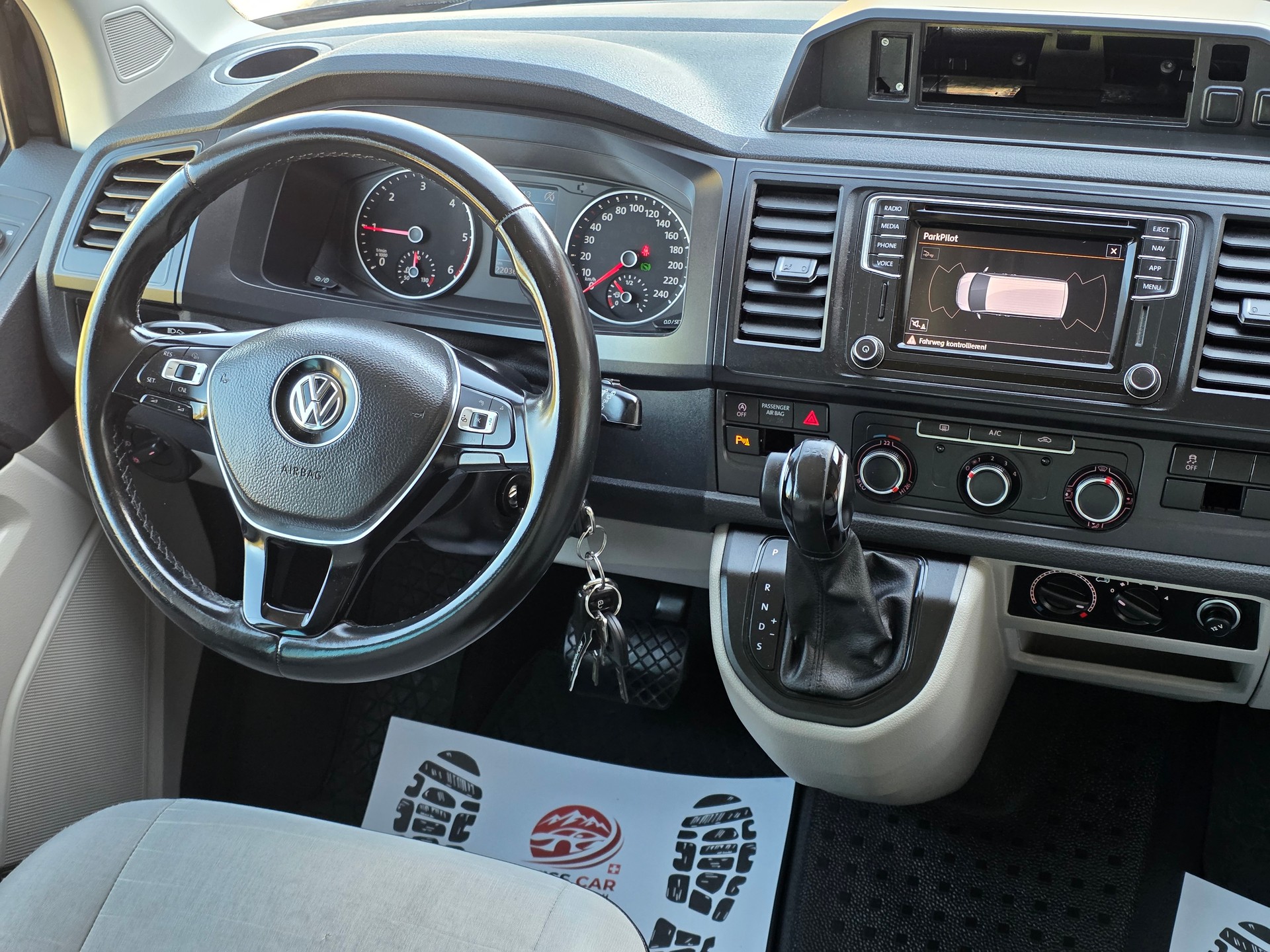 VW T6 2.0 Bi-TDI 4Motion DSG 8-Plätzer (Ex-Behördenfahrzeug)-image-7