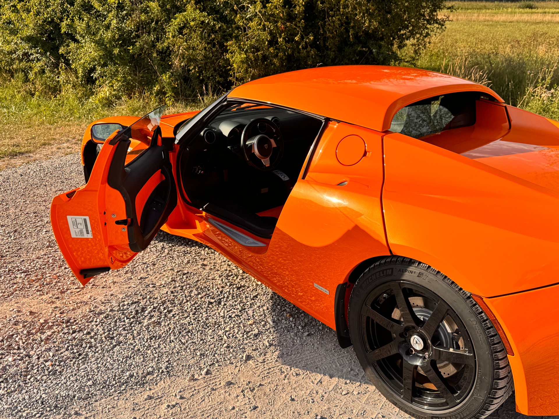 TESLA ROADSTER-image-5