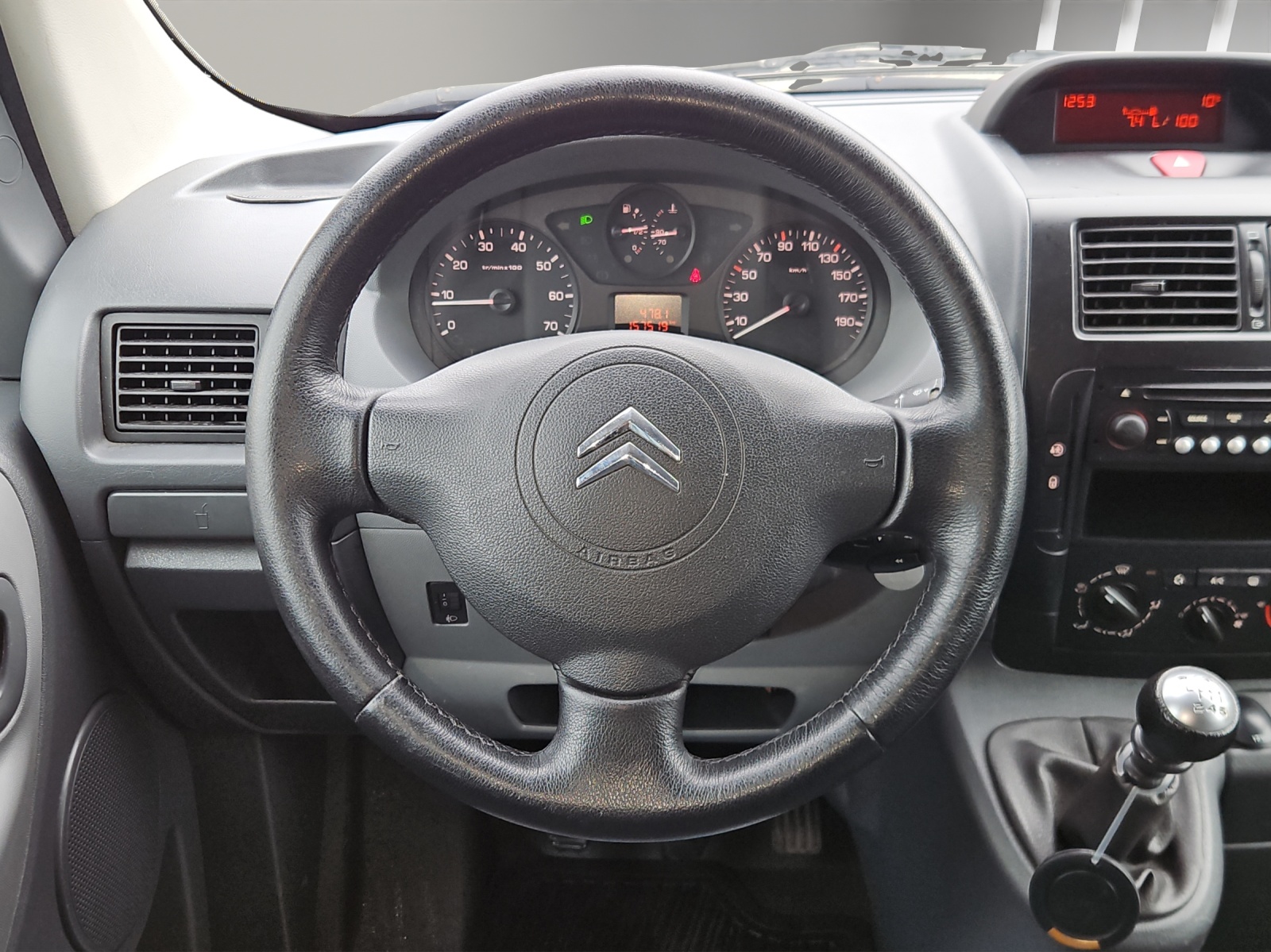 CITROEN Jumpy 2.0 HDi L2H1-image-9