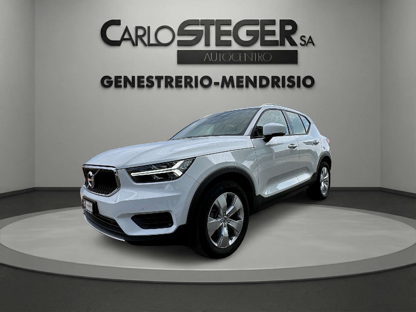 VOLVO XC40 D3 AWD Momentum Geartronic-image-2
