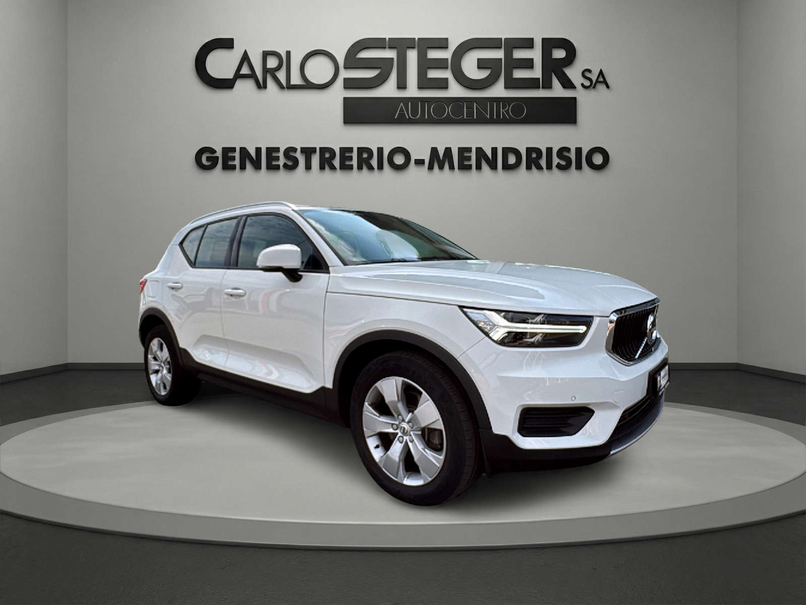 VOLVO XC40 D3 AWD Momentum Geartronic-image-9