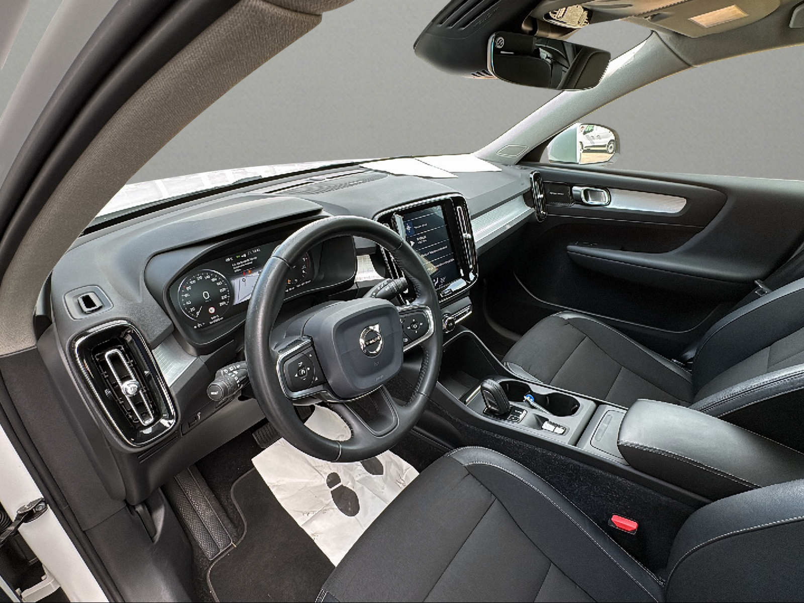 VOLVO XC40 D3 AWD Momentum Geartronic-image-10