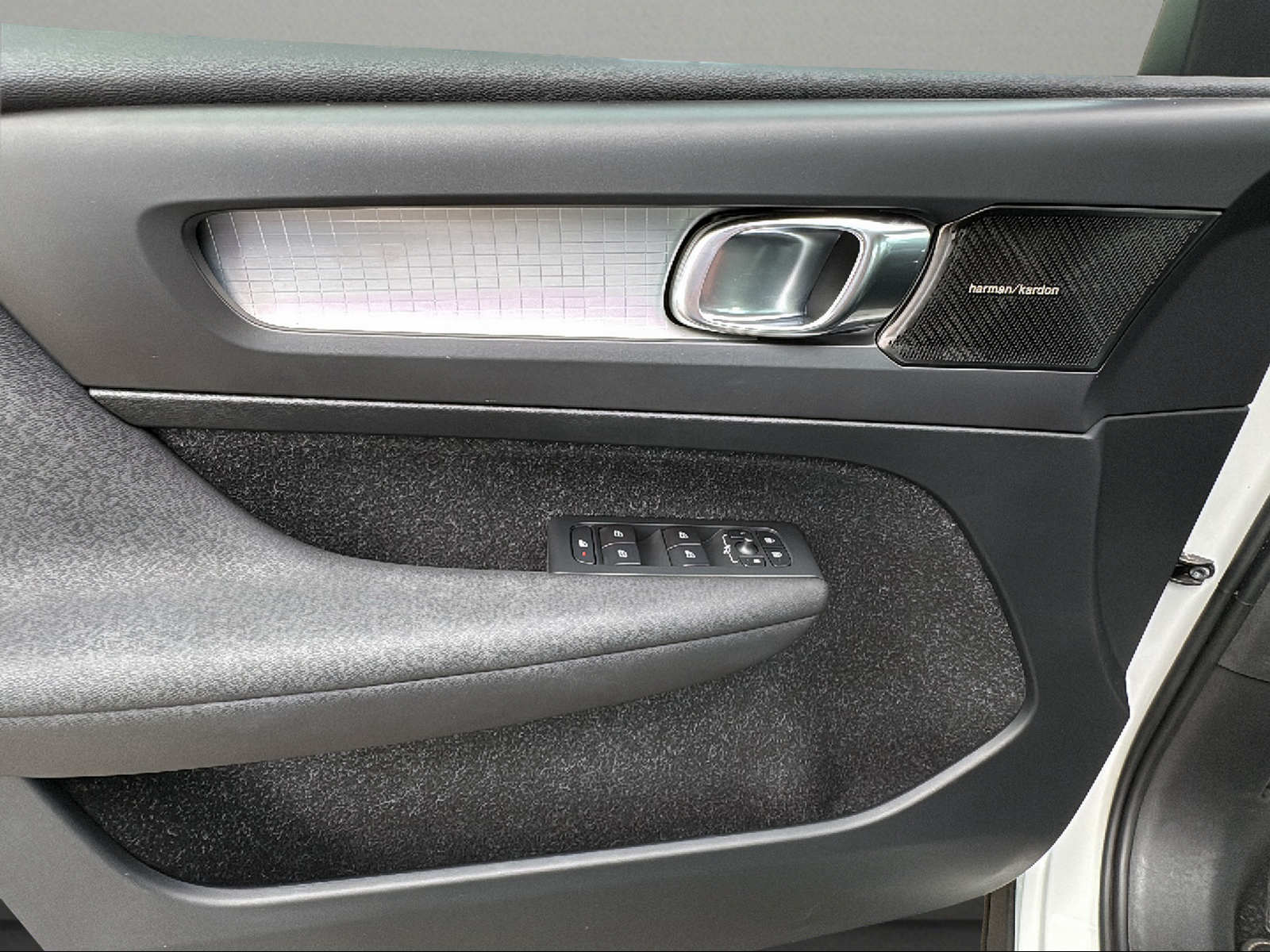 VOLVO XC40 D3 AWD Momentum Geartronic-image-12